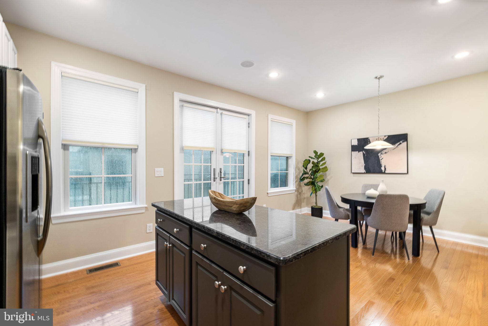 FAIRMOUNT - Residential