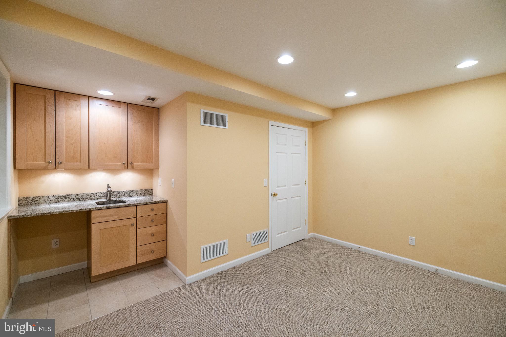 FAIRMOUNT - Residential