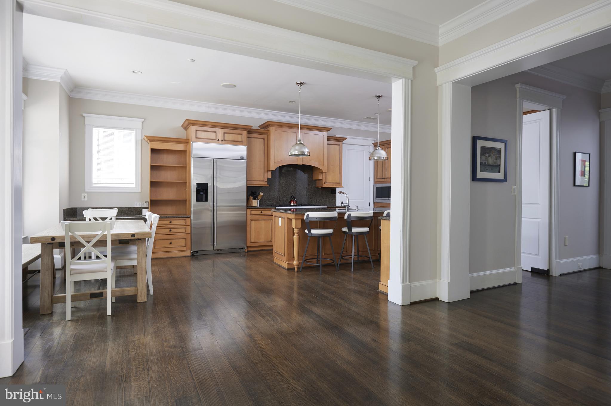 ENGLISH VILLAGE - Residential