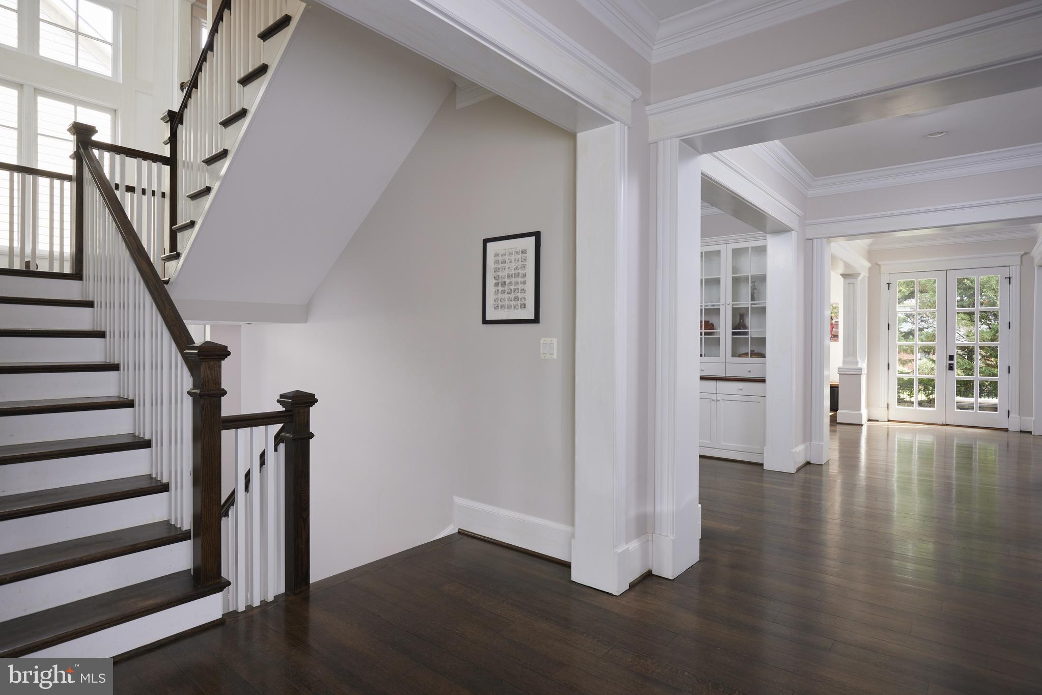 ENGLISH VILLAGE - Residential