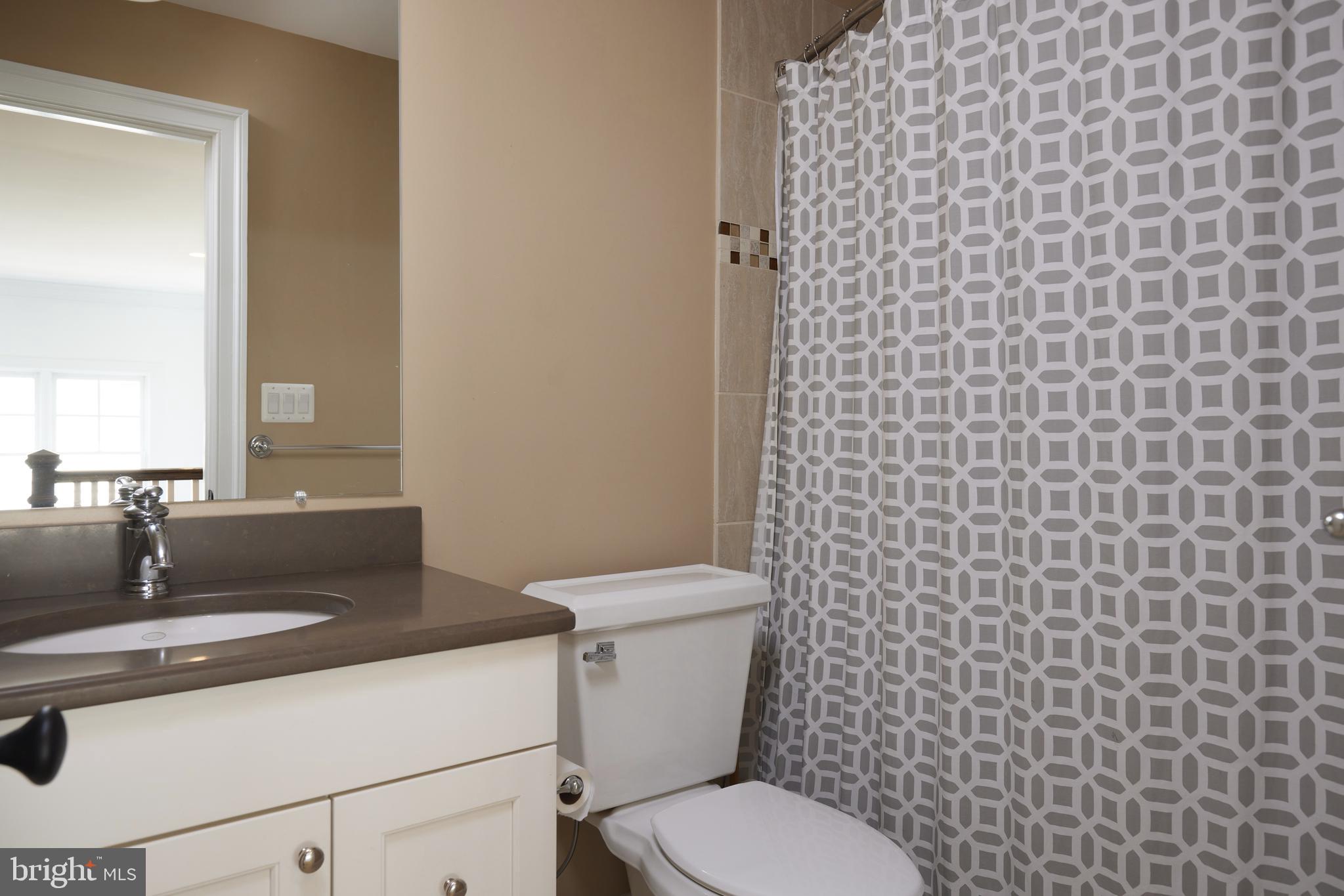 ENGLISH VILLAGE - Residential