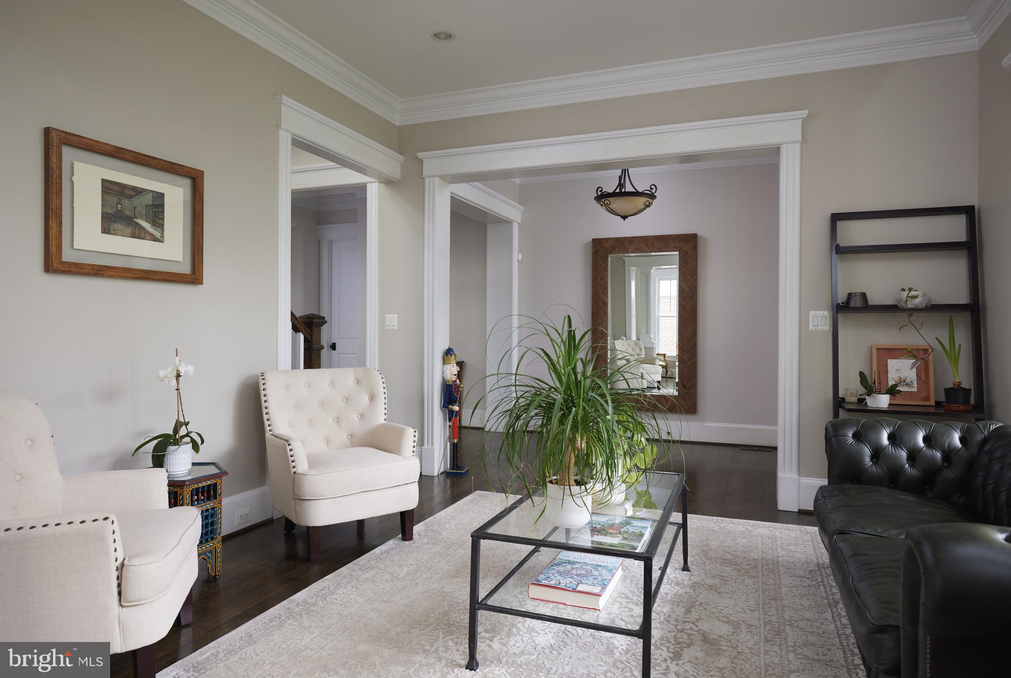 ENGLISH VILLAGE - Residential