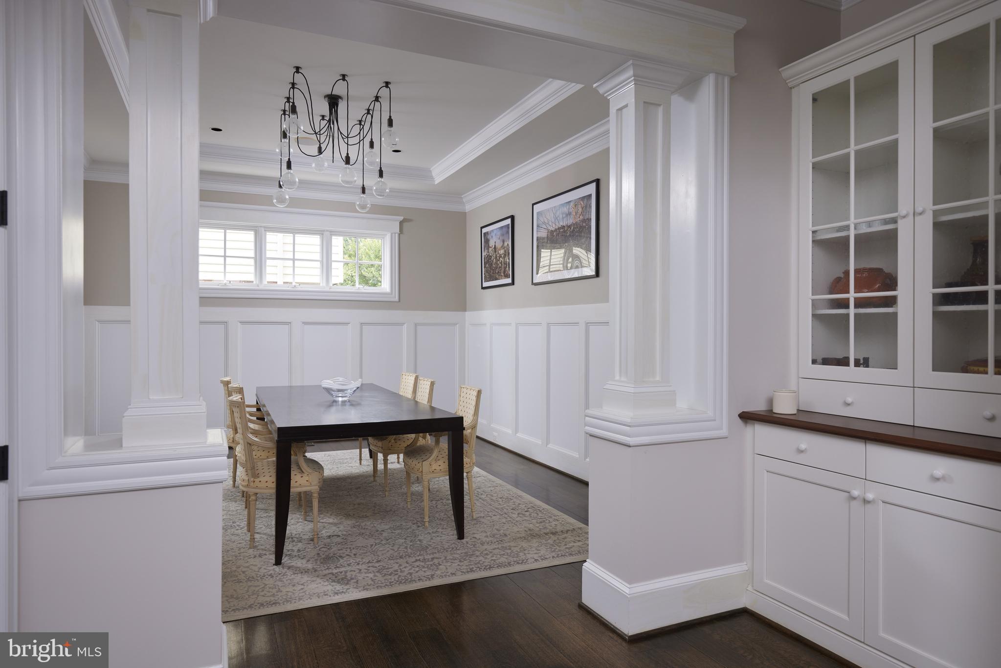 ENGLISH VILLAGE - Residential