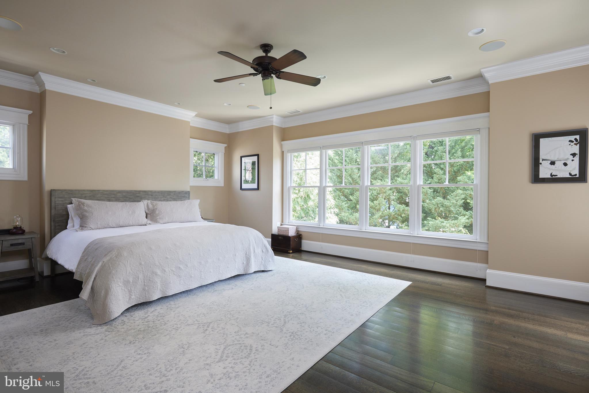 ENGLISH VILLAGE - Residential