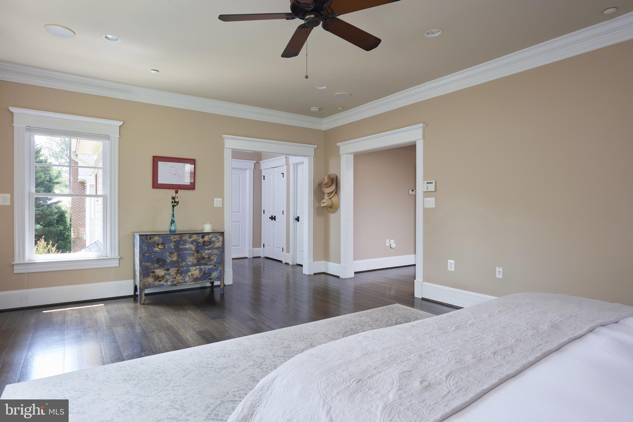 ENGLISH VILLAGE - Residential