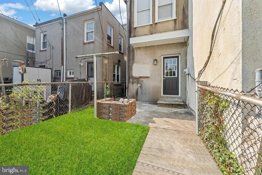 GAY STREET - Residential Lease