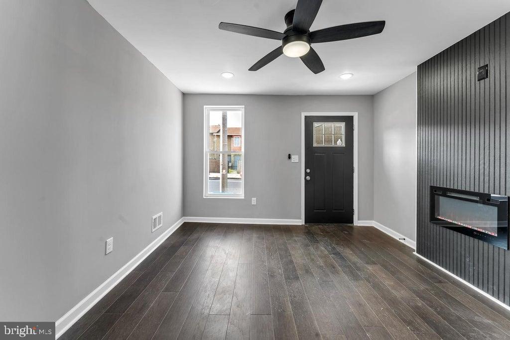 GAY STREET - Residential Lease