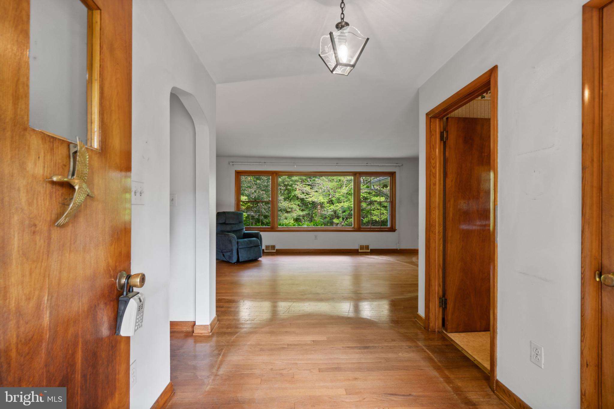 ROLLING KNOLLS - Residential