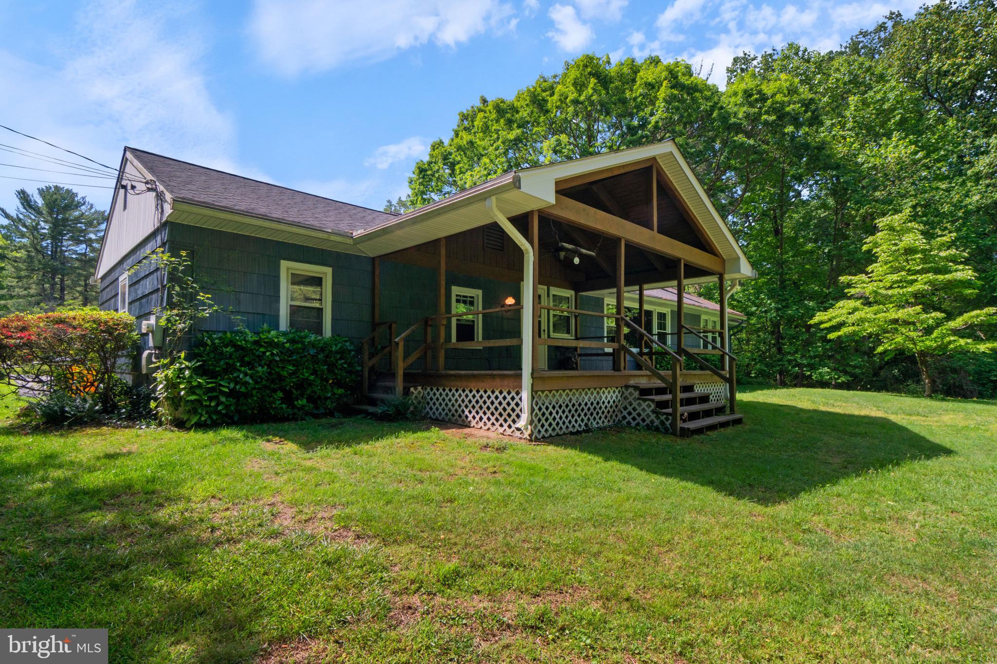 ROLLING KNOLLS - Residential