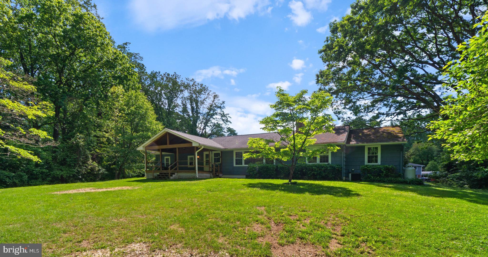 ROLLING KNOLLS - Residential