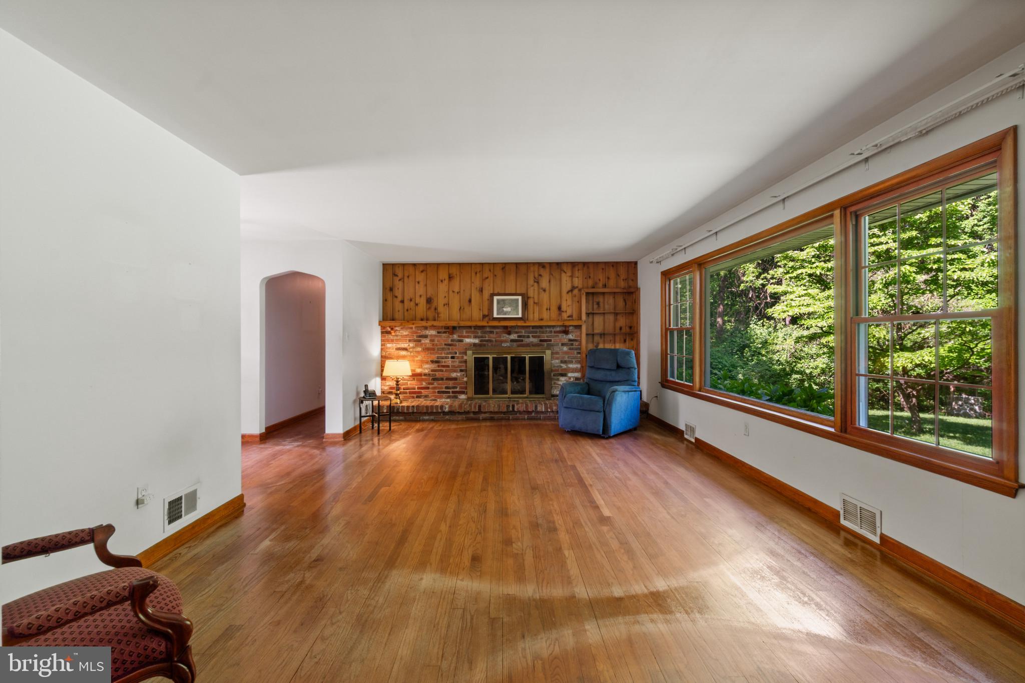 ROLLING KNOLLS - Residential