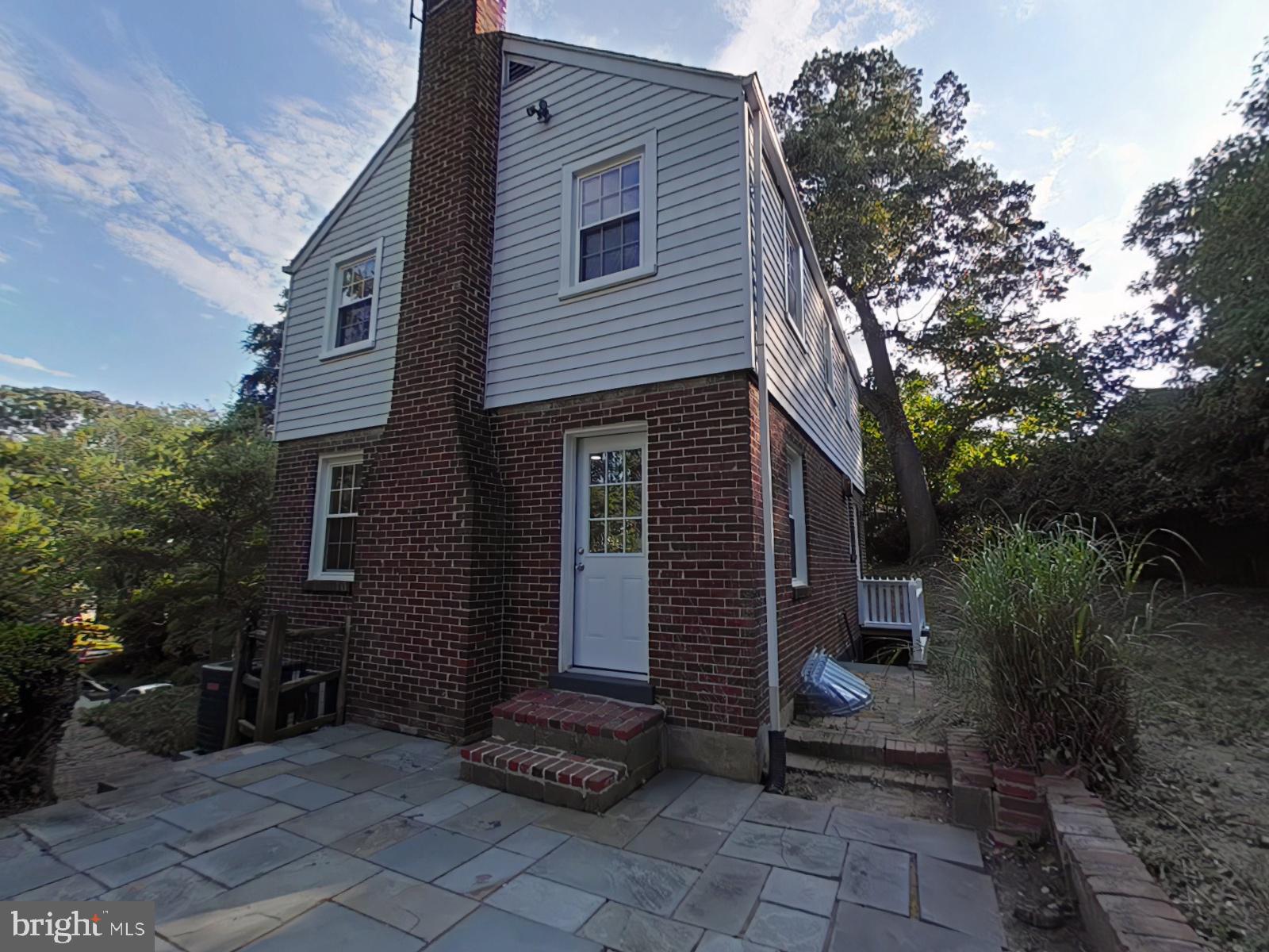 908 GLAIZEWOOD COURT