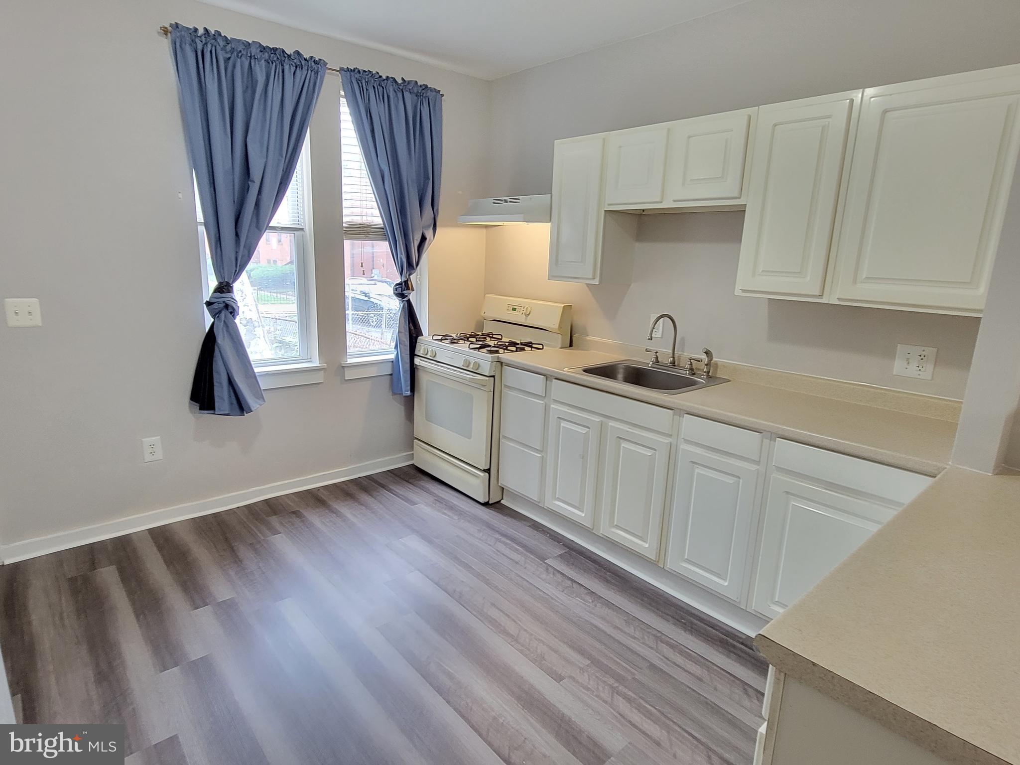 OLIVER - Residential Lease