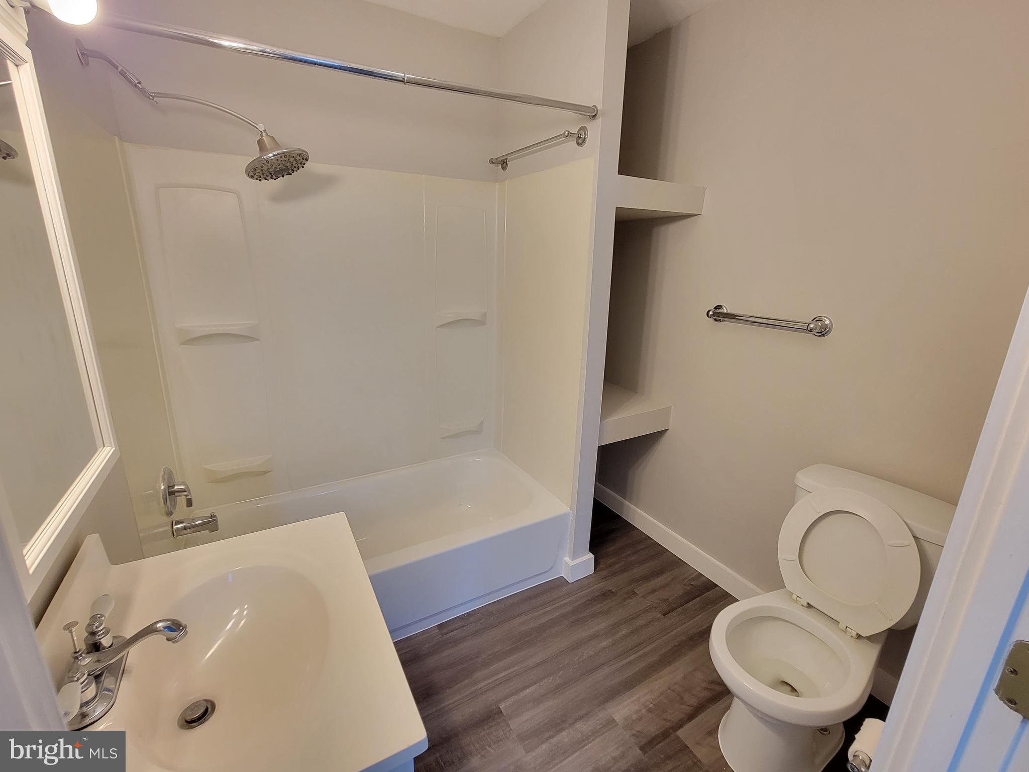 OLIVER - Residential Lease