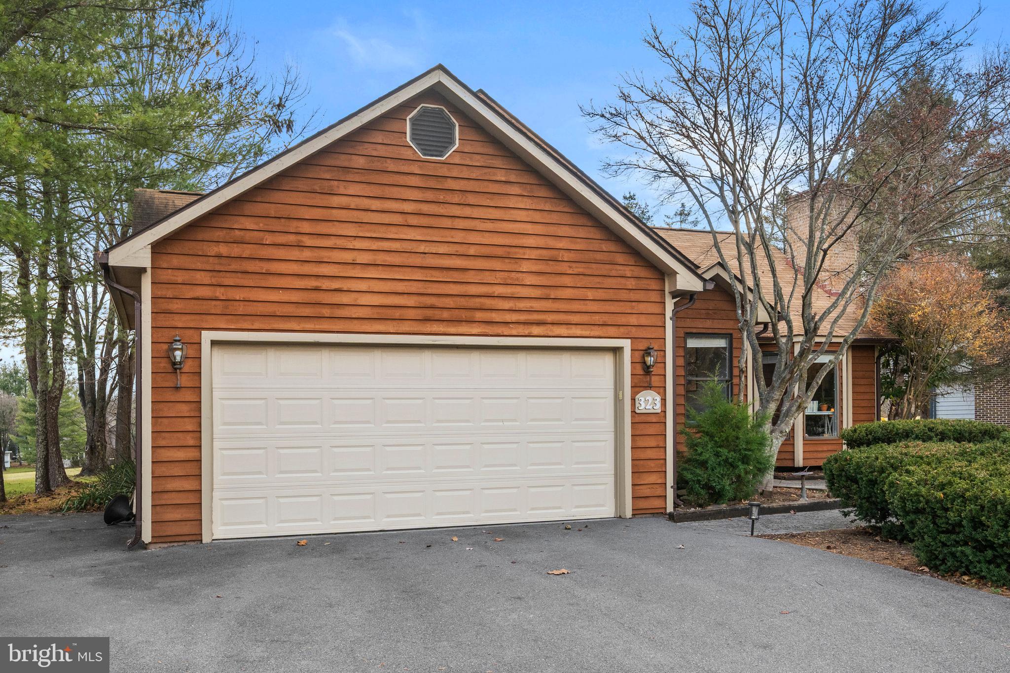 LAKE HOLIDAY ESTATES - Residential