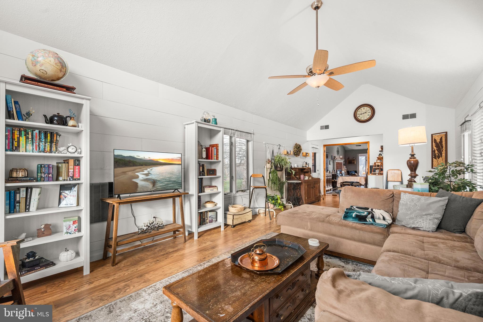 LAKE HOLIDAY ESTATES - Residential