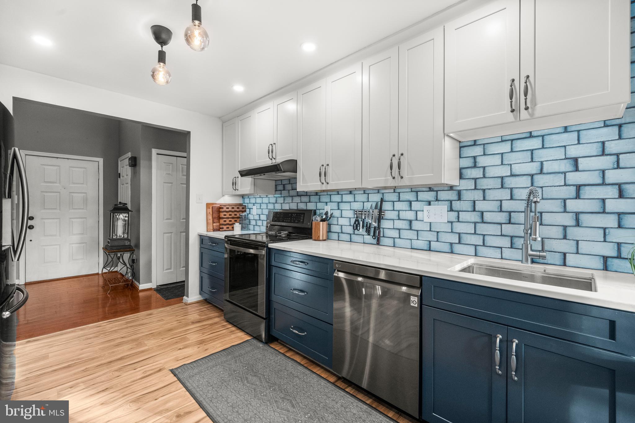 LAKE HOLIDAY ESTATES - Residential