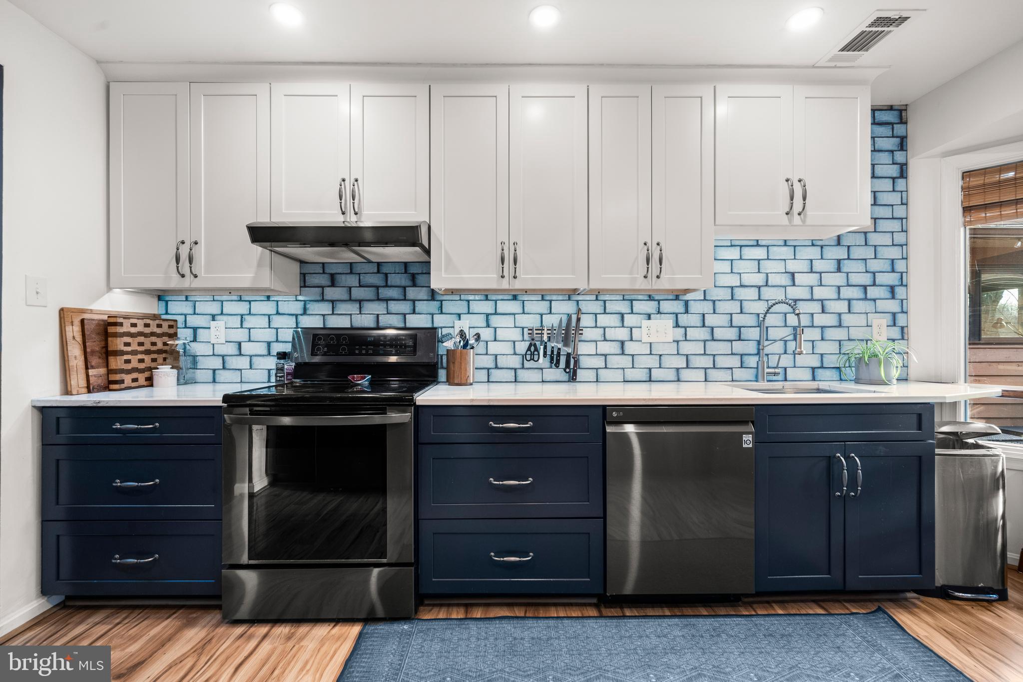 LAKE HOLIDAY ESTATES - Residential