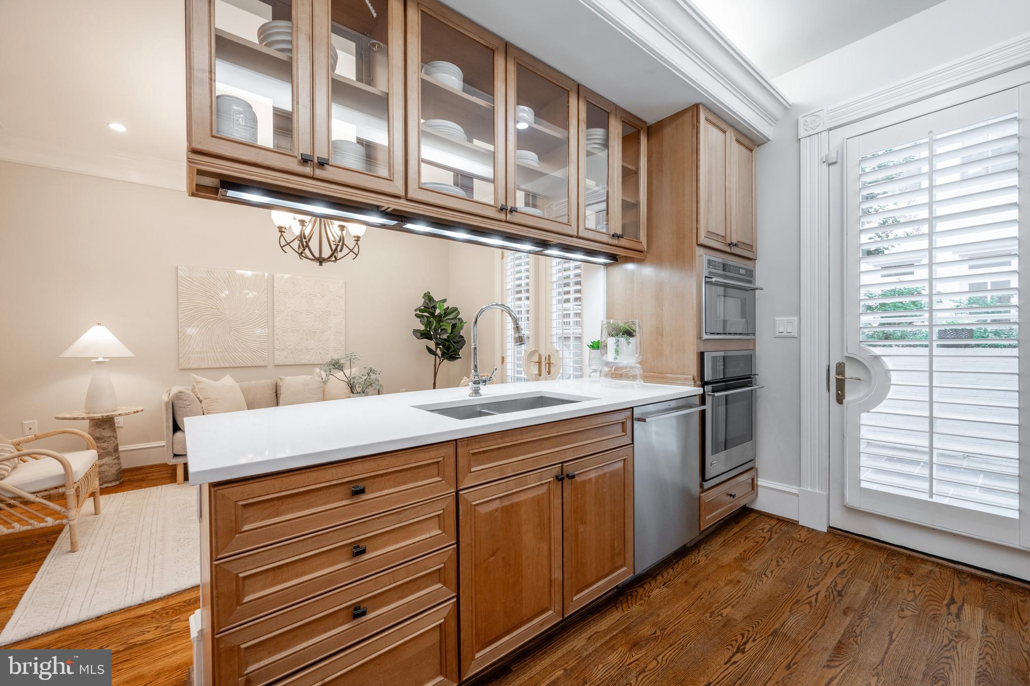 OLD TOWN ALEXANDRIA - Residential