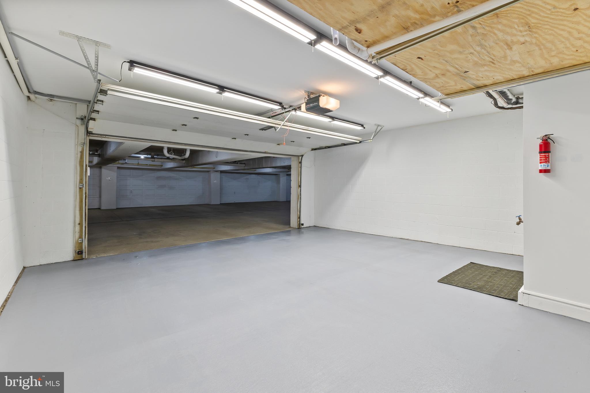 OLD TOWN ALEXANDRIA - Residential