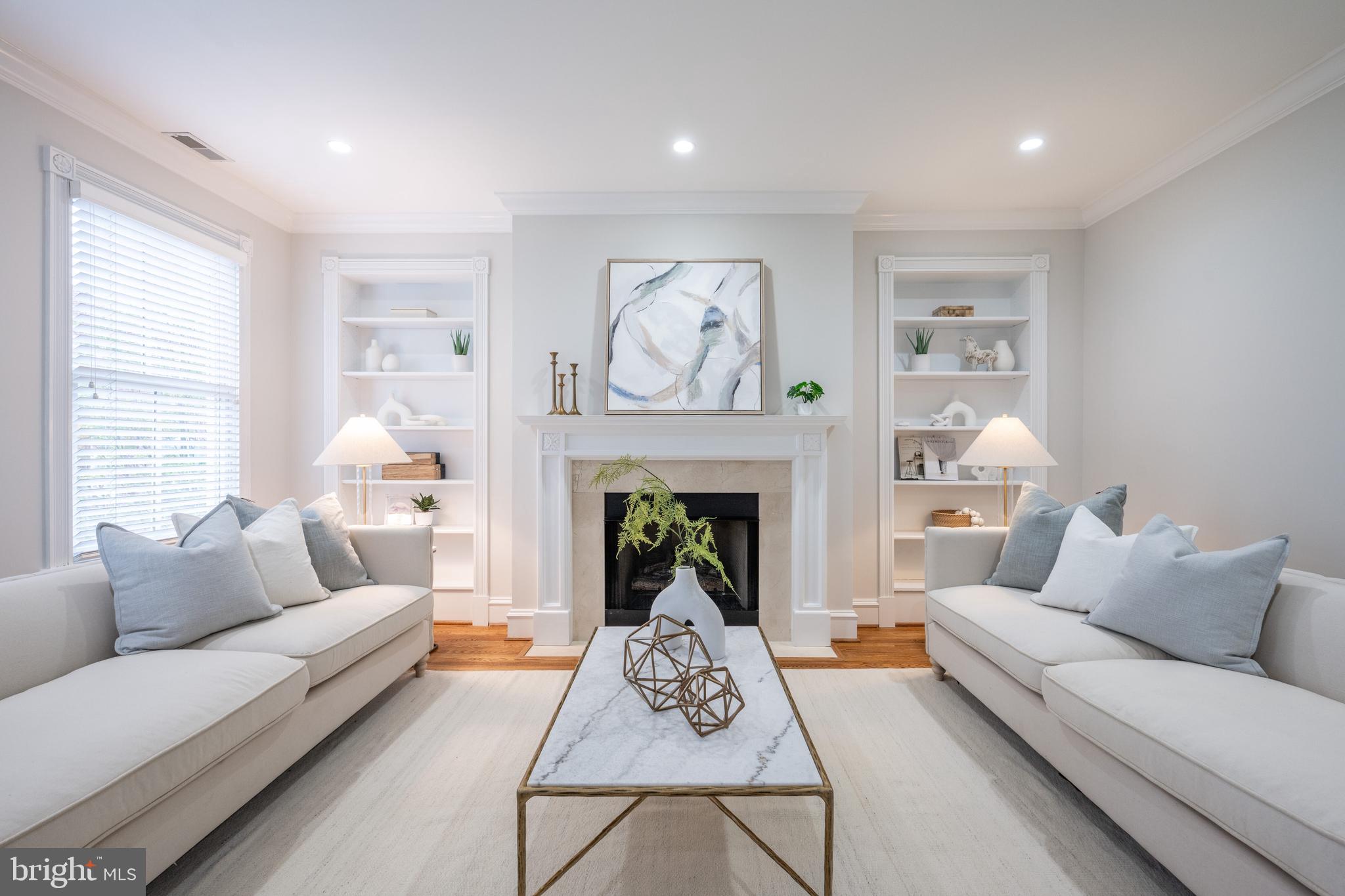 OLD TOWN ALEXANDRIA - Residential