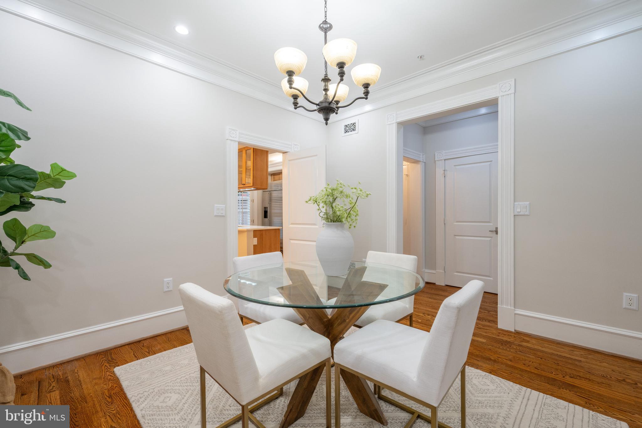 OLD TOWN ALEXANDRIA - Residential