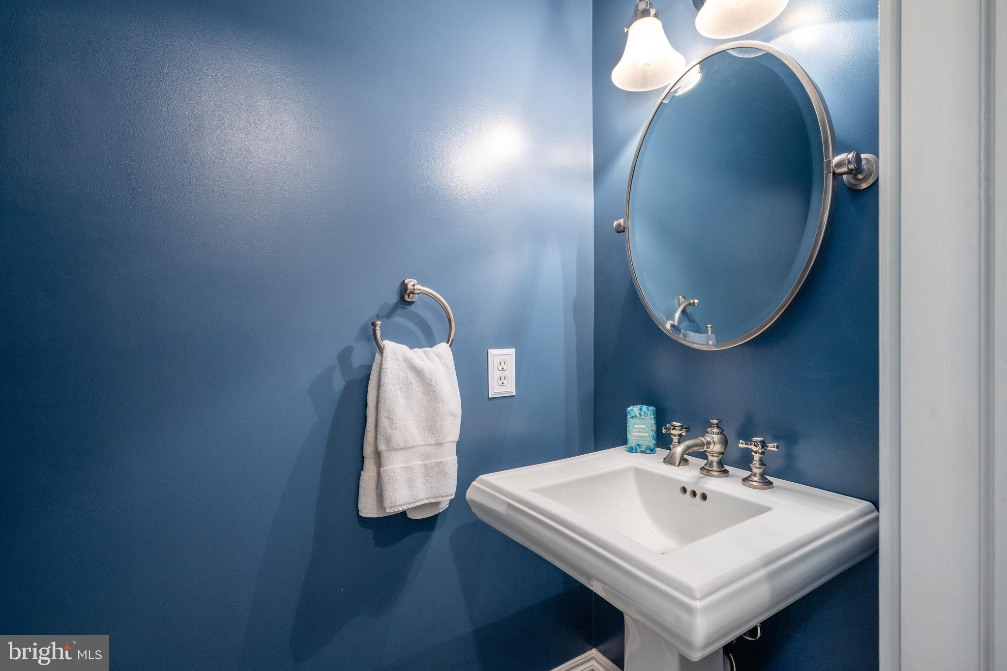 OLD TOWN ALEXANDRIA - Residential