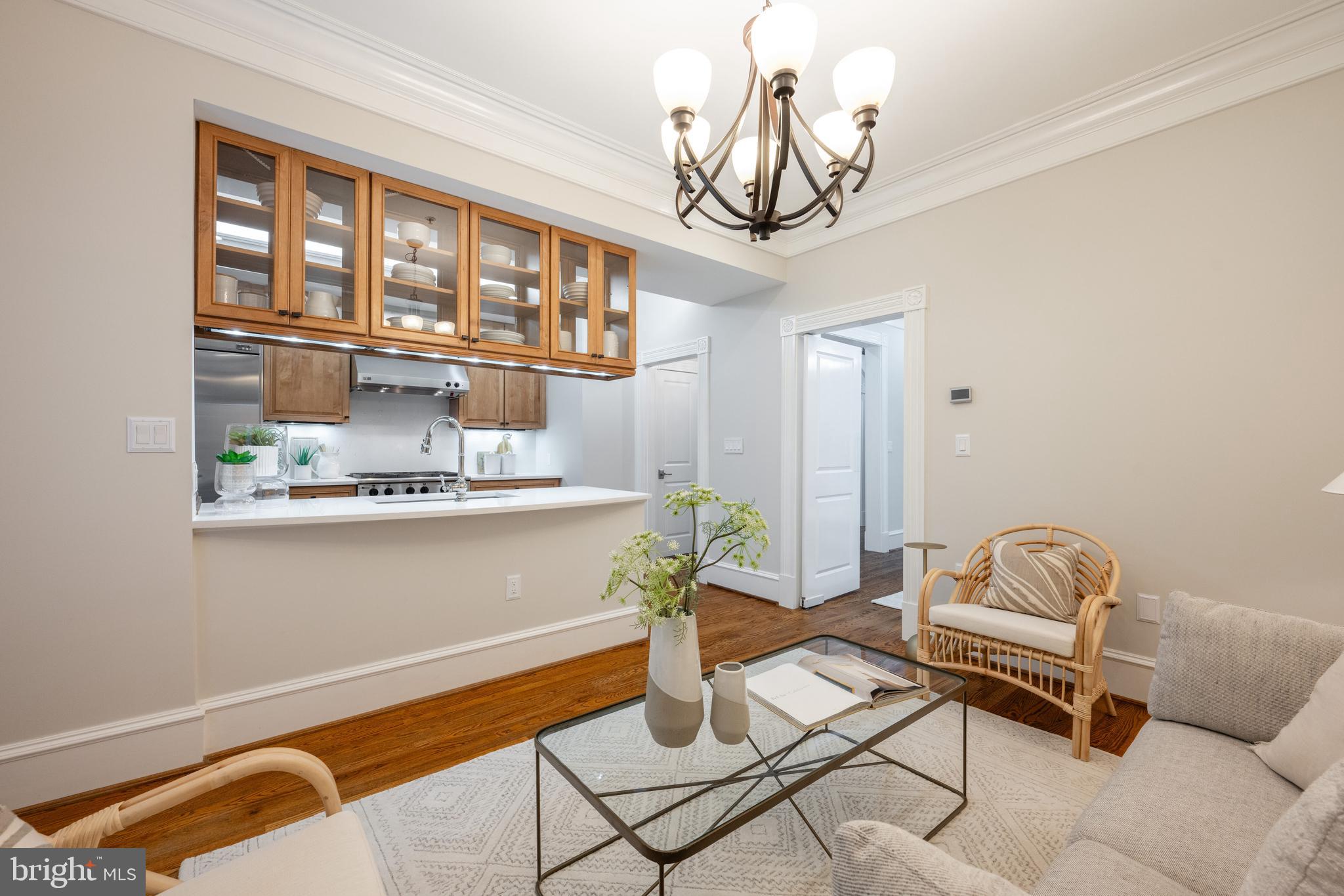 OLD TOWN ALEXANDRIA - Residential