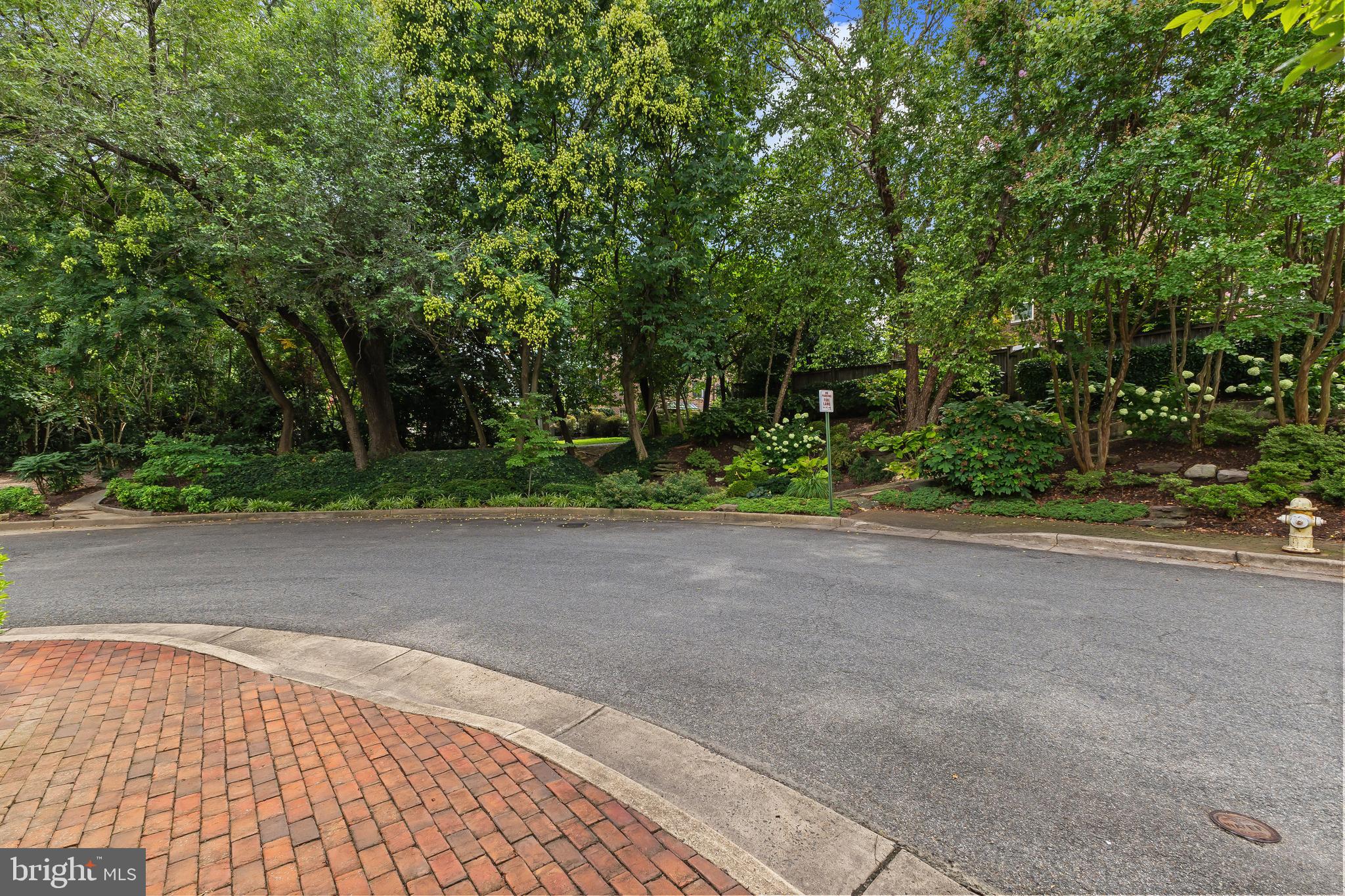 OLD TOWN ALEXANDRIA - Residential