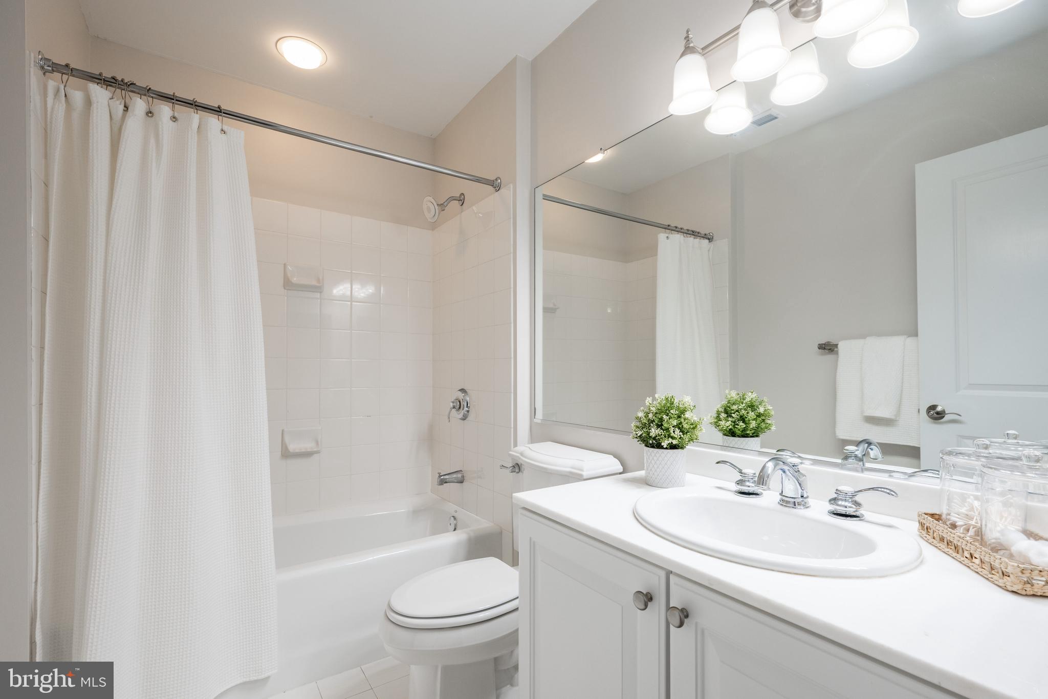 OLD TOWN ALEXANDRIA - Residential