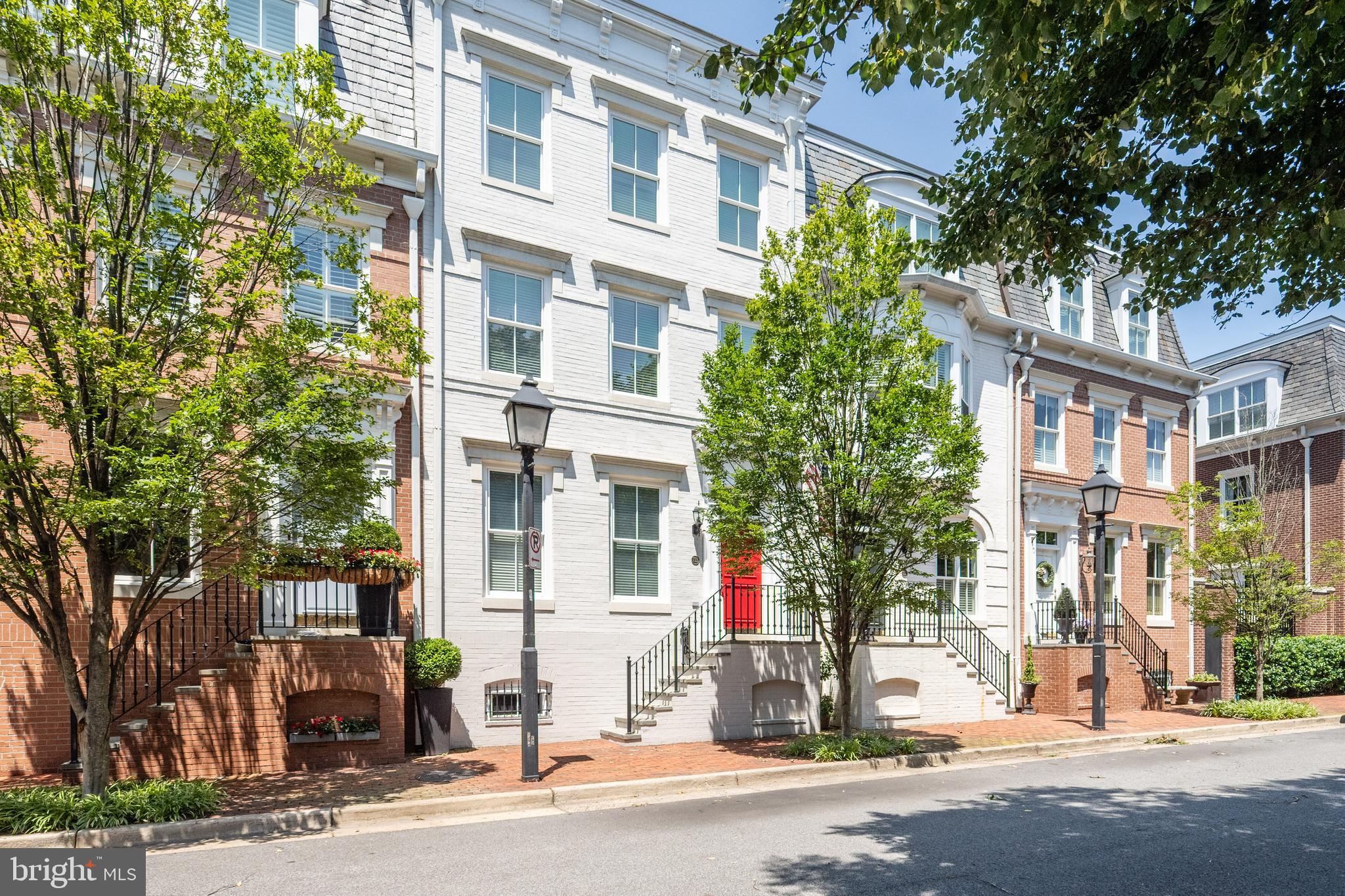 OLD TOWN ALEXANDRIA - Residential