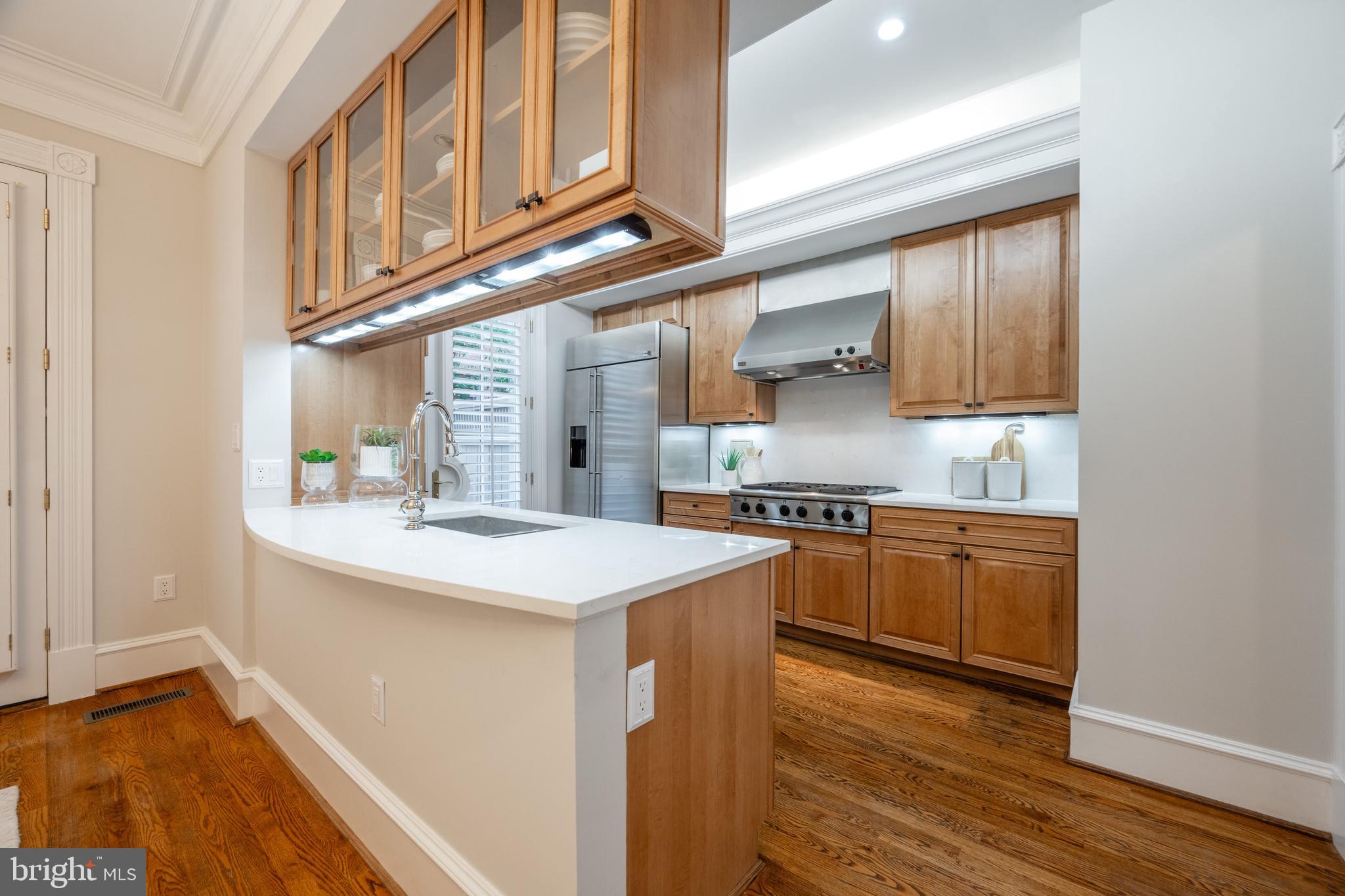 OLD TOWN ALEXANDRIA - Residential