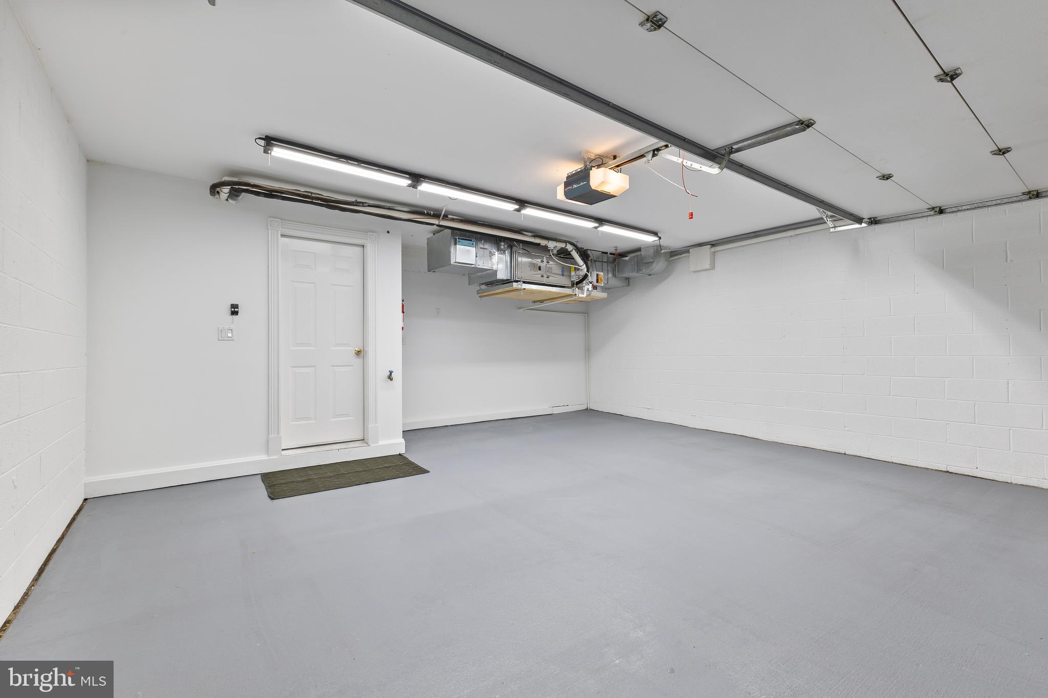 OLD TOWN ALEXANDRIA - Residential