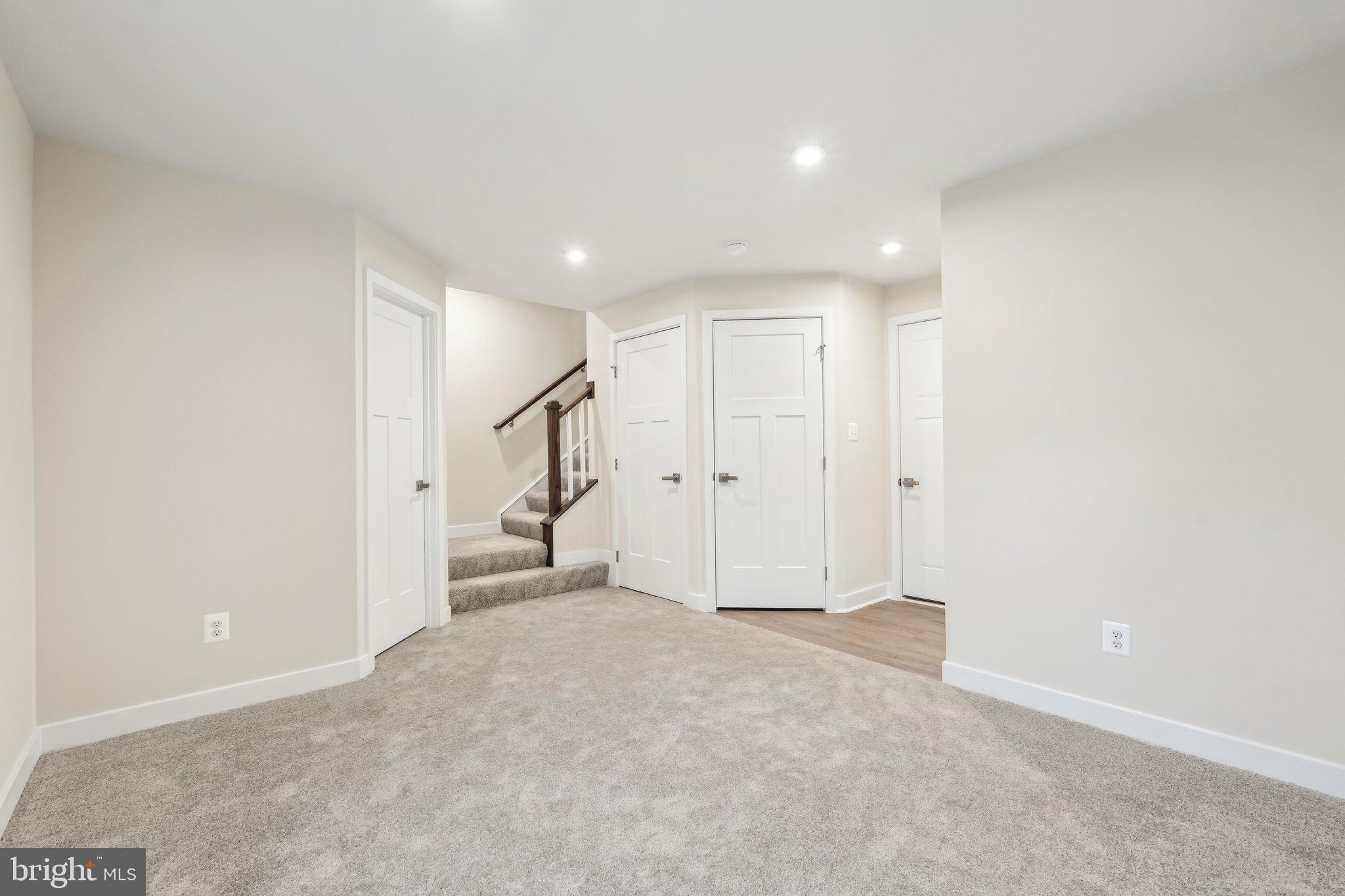 LOUDOUN VIEW CONDO FLATS - Residential Lease