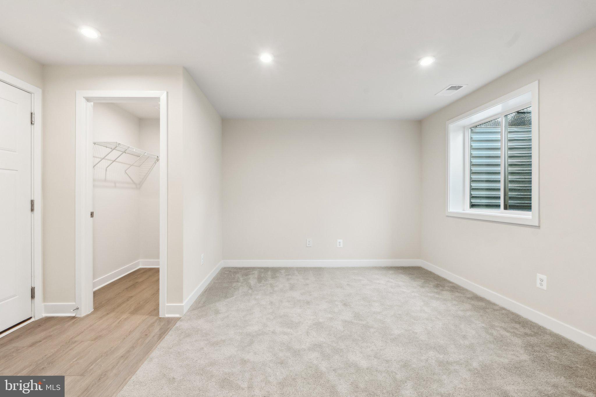 LOUDOUN VIEW CONDO FLATS - Residential Lease