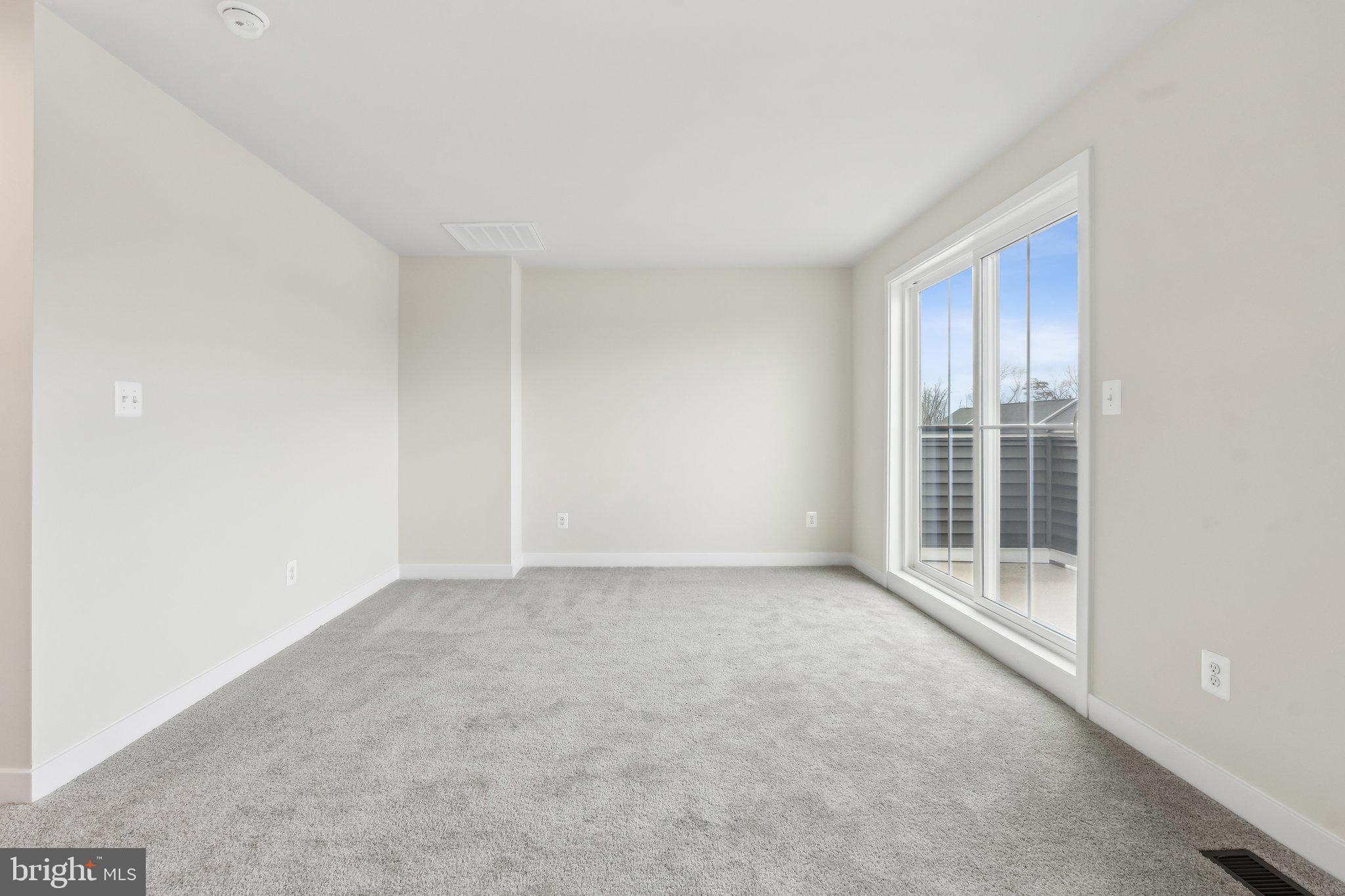 LOUDOUN VIEW CONDO FLATS - Residential Lease