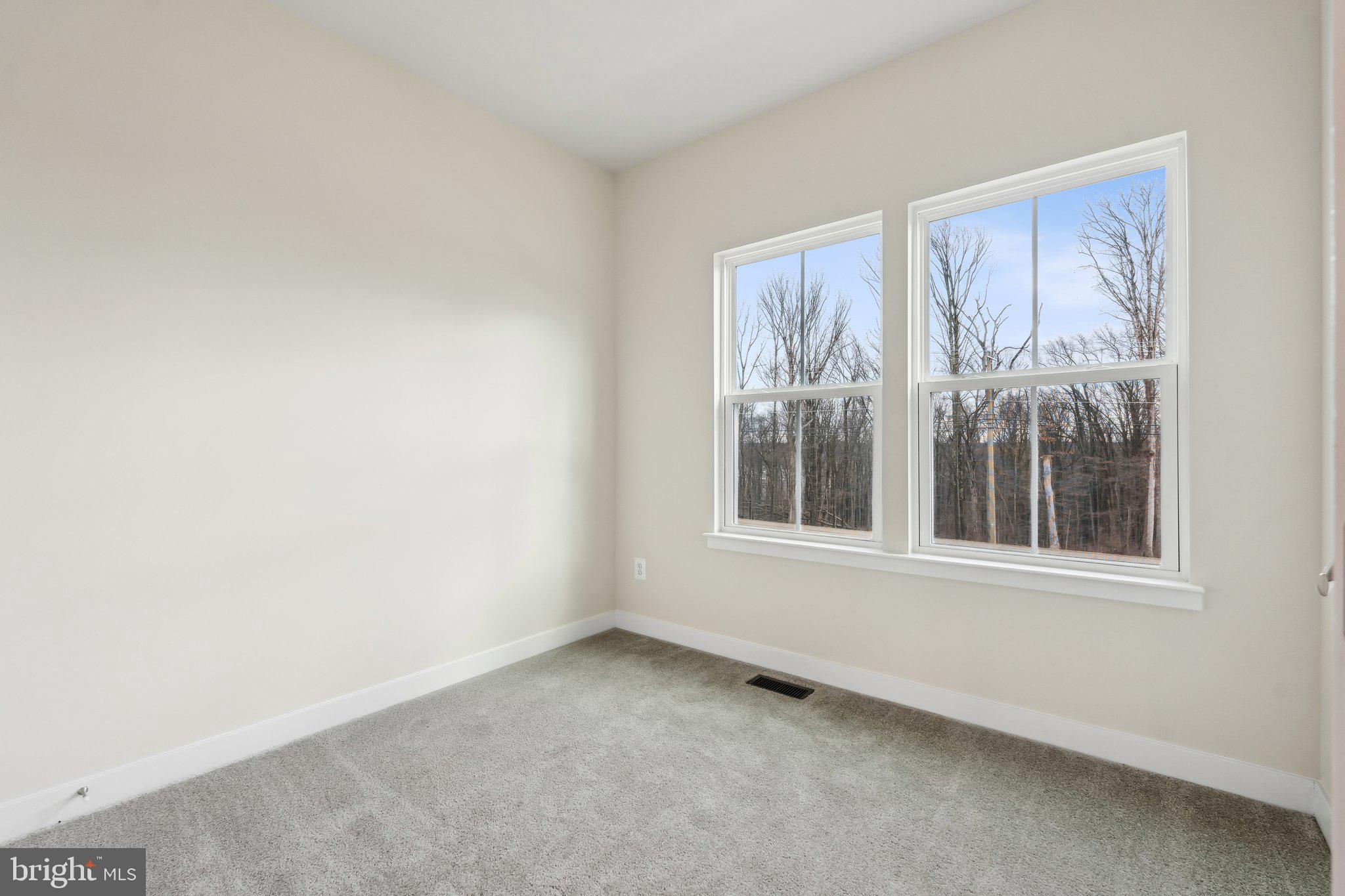 LOUDOUN VIEW CONDO FLATS - Residential Lease