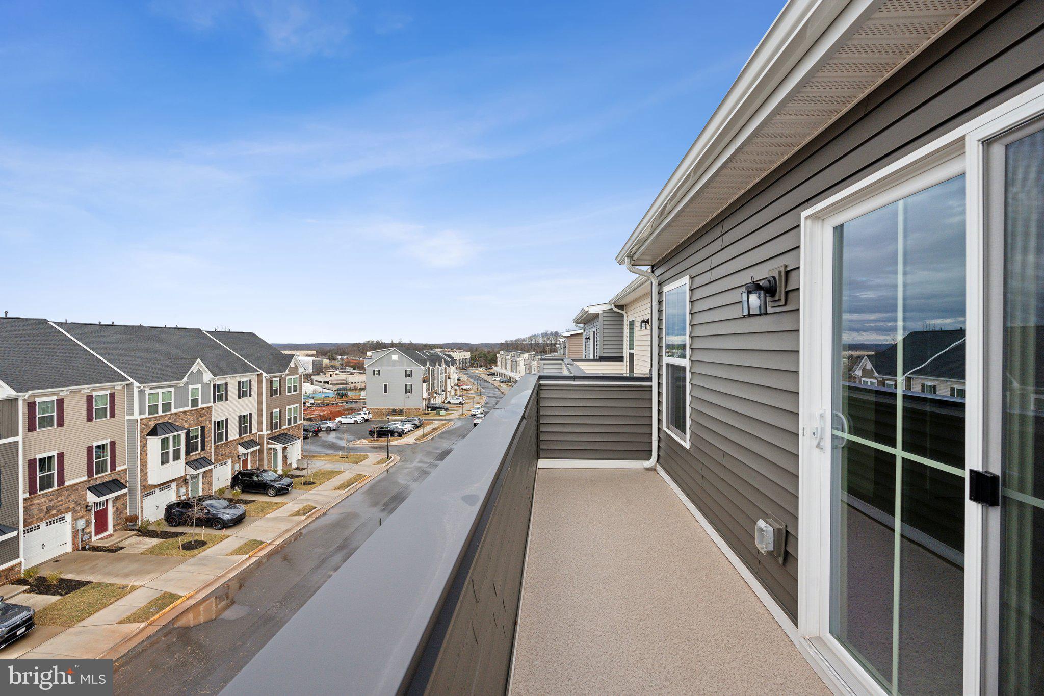 LOUDOUN VIEW CONDO FLATS - Residential Lease