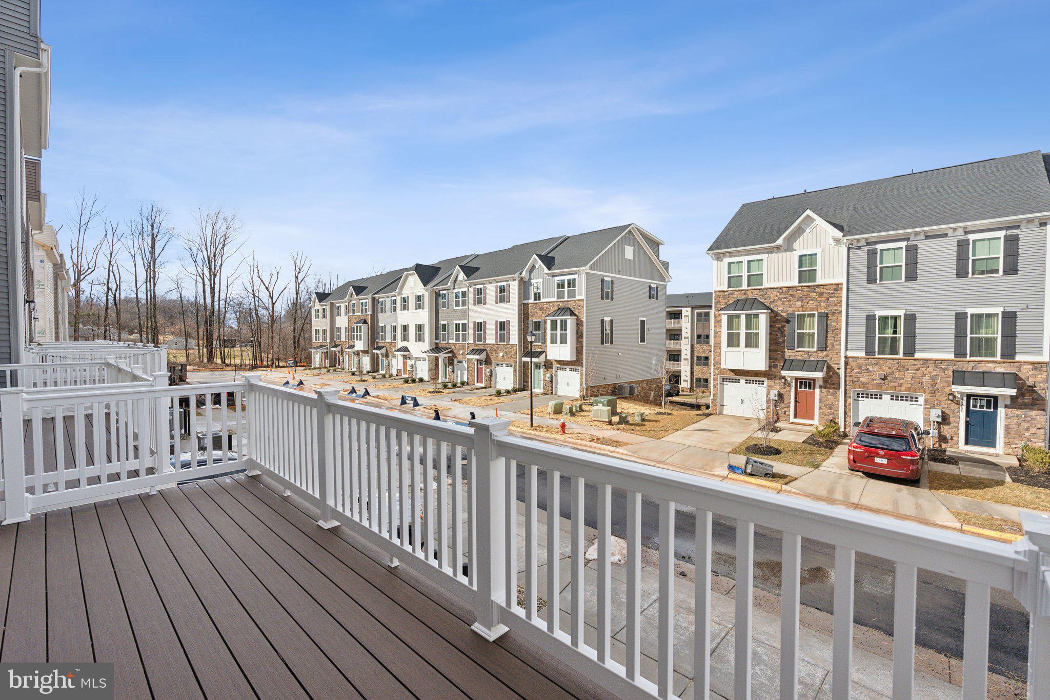 LOUDOUN VIEW CONDO FLATS - Residential Lease
