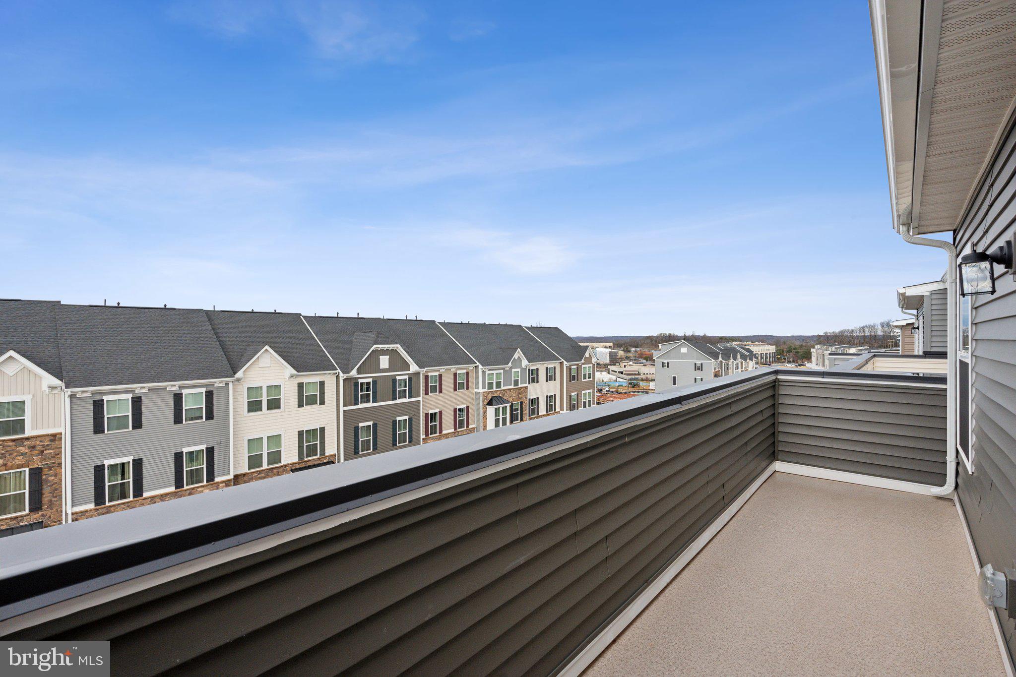 LOUDOUN VIEW CONDO FLATS - Residential Lease