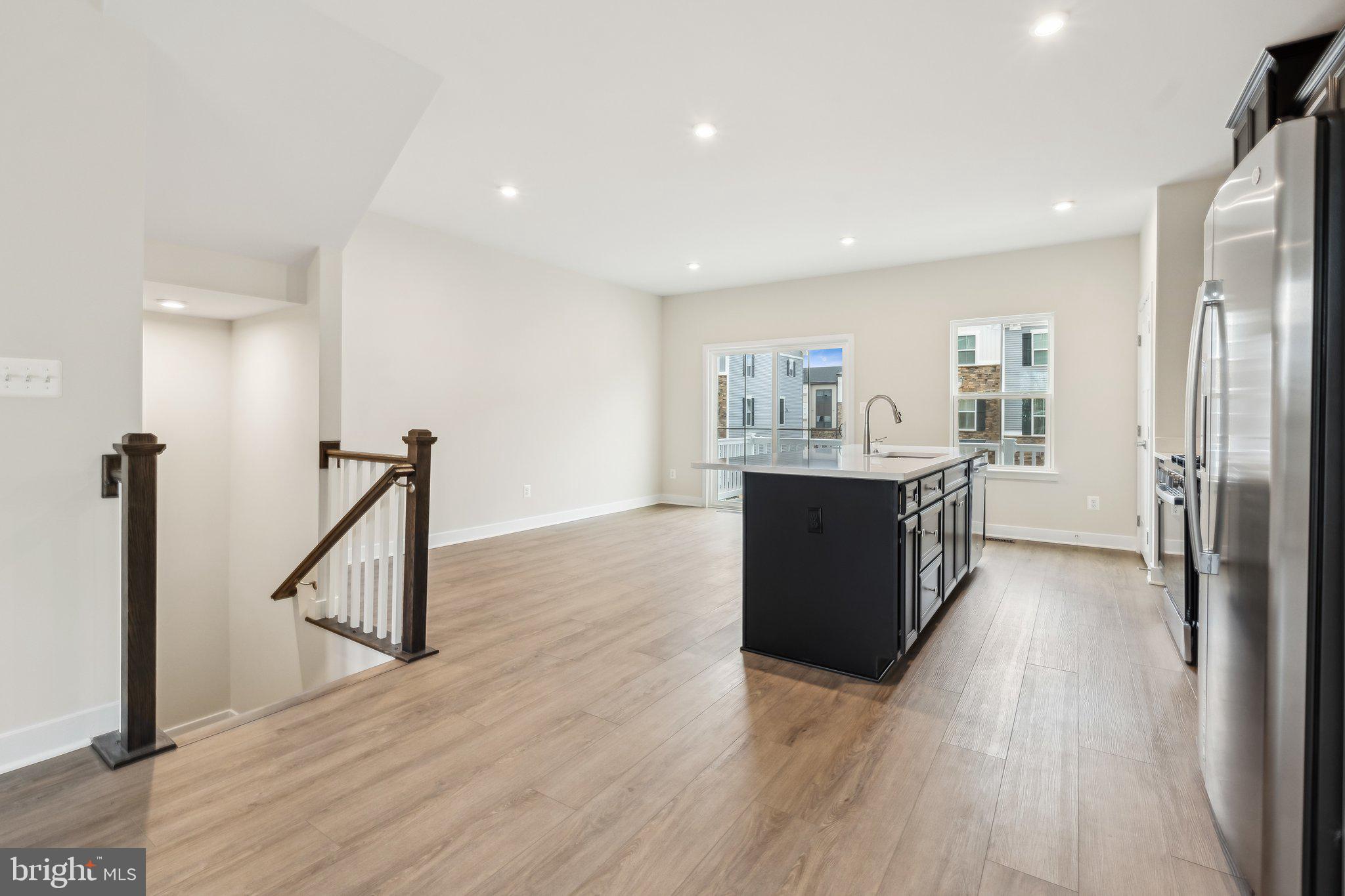 LOUDOUN VIEW CONDO FLATS - Residential Lease