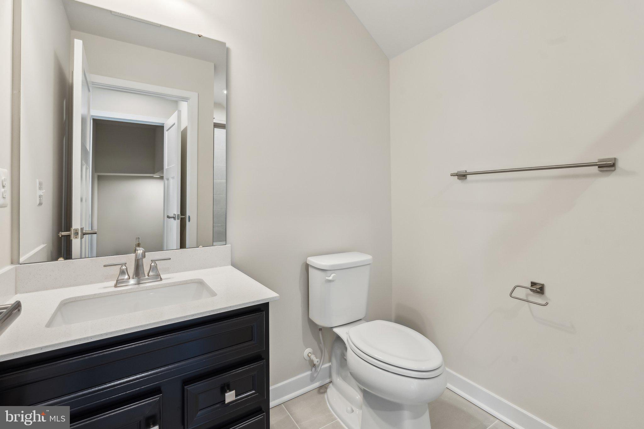 LOUDOUN VIEW CONDO FLATS - Residential Lease