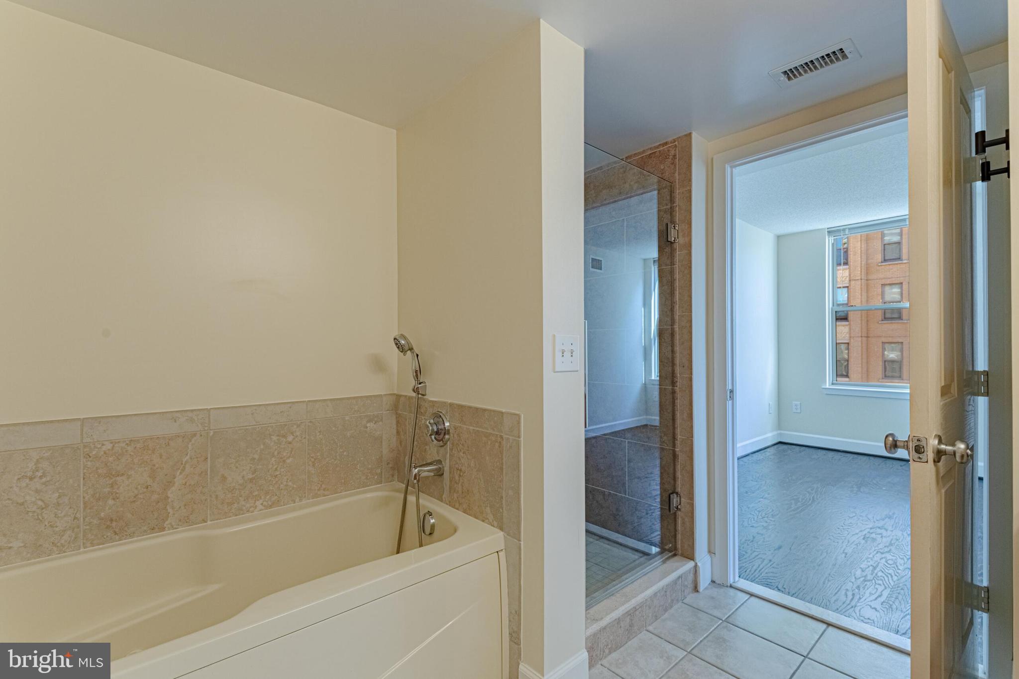 RESIDENCES AT STATION SQUARE - Residential Lease