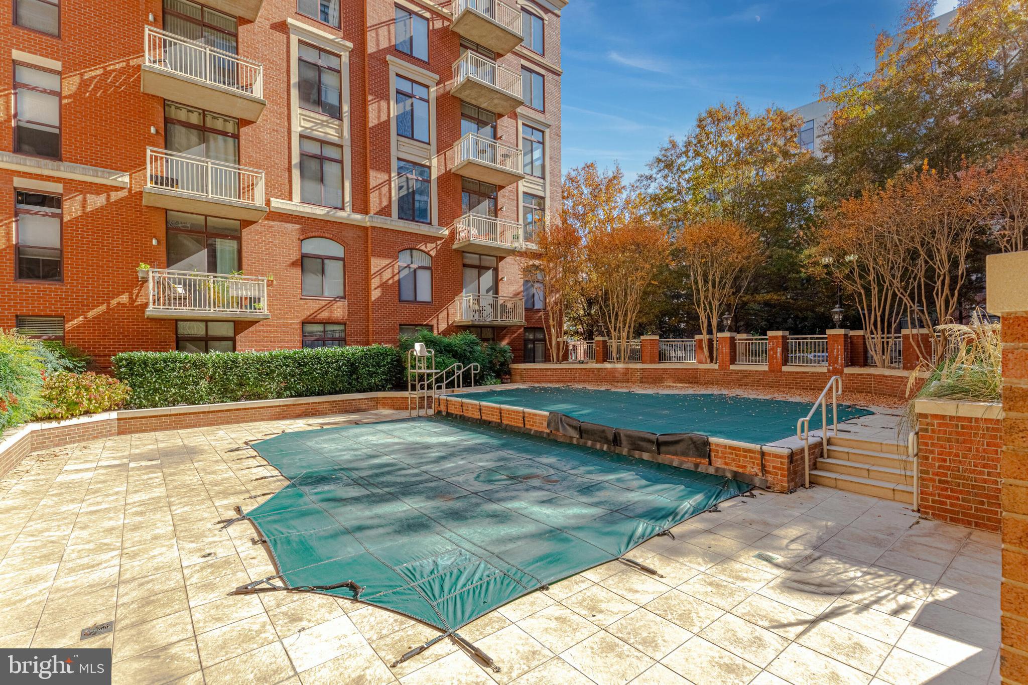 RESIDENCES AT STATION SQUARE - Residential Lease