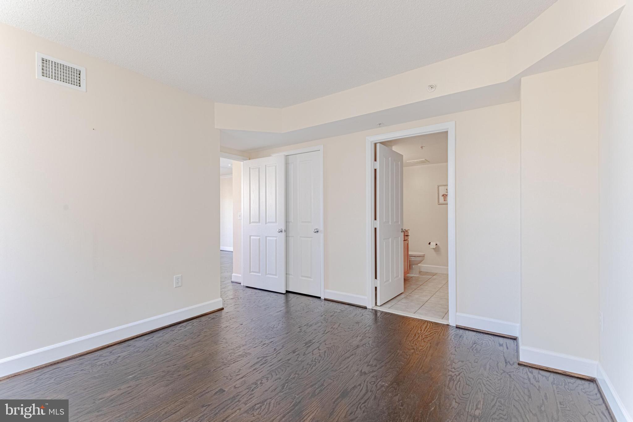 RESIDENCES AT STATION SQUARE - Residential Lease