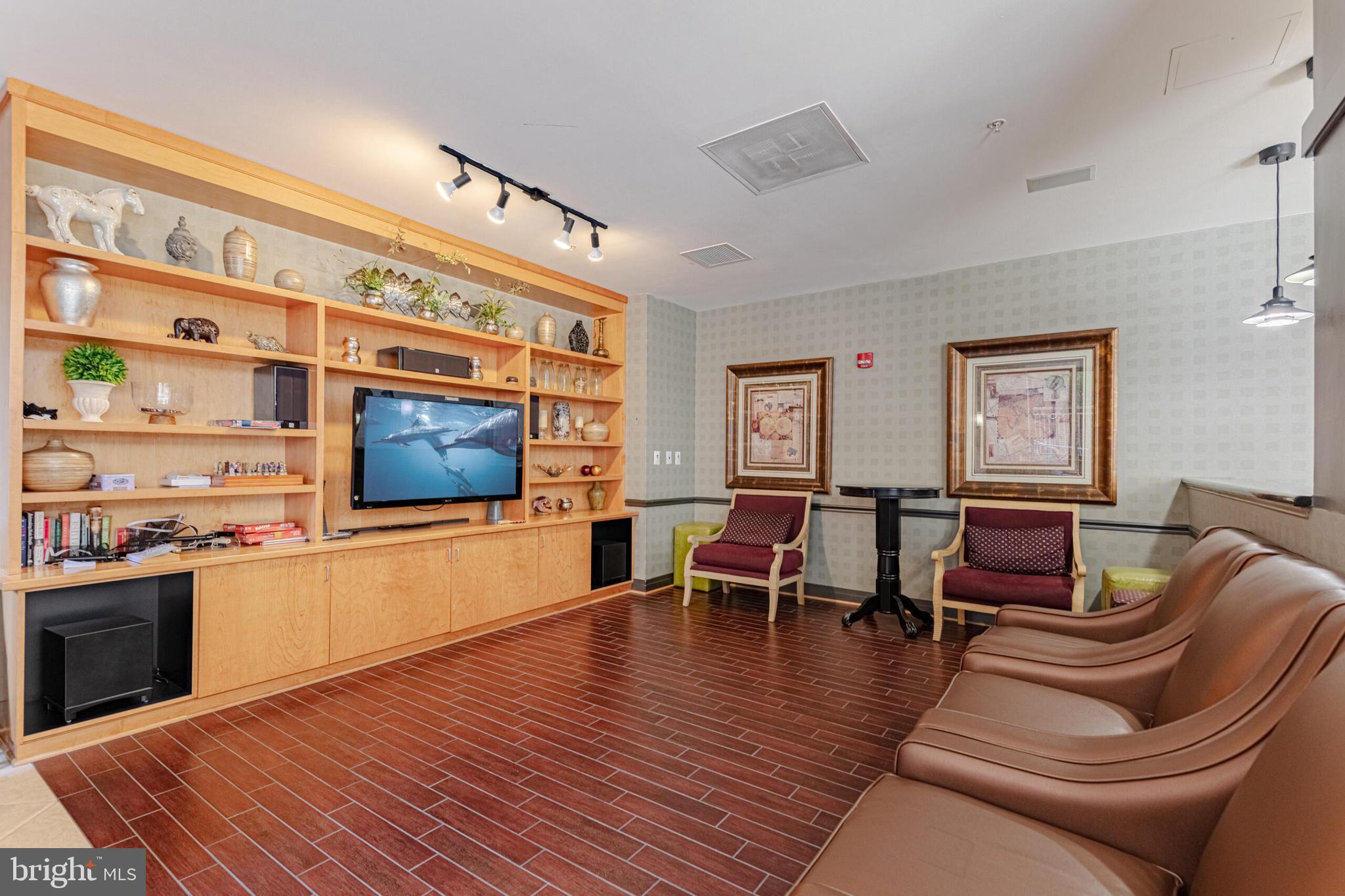 RESIDENCES AT STATION SQUARE - Residential Lease