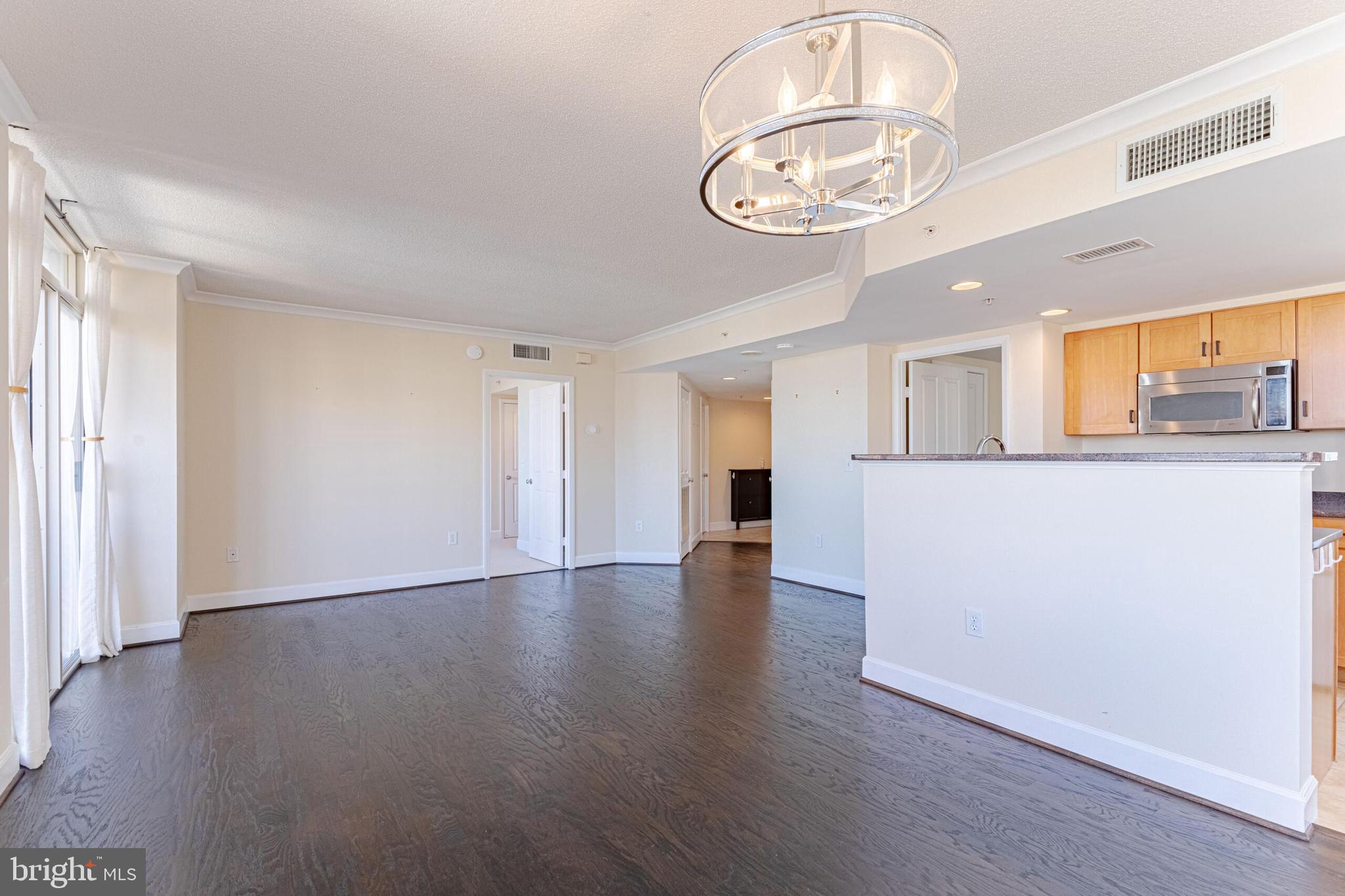 RESIDENCES AT STATION SQUARE - Residential Lease