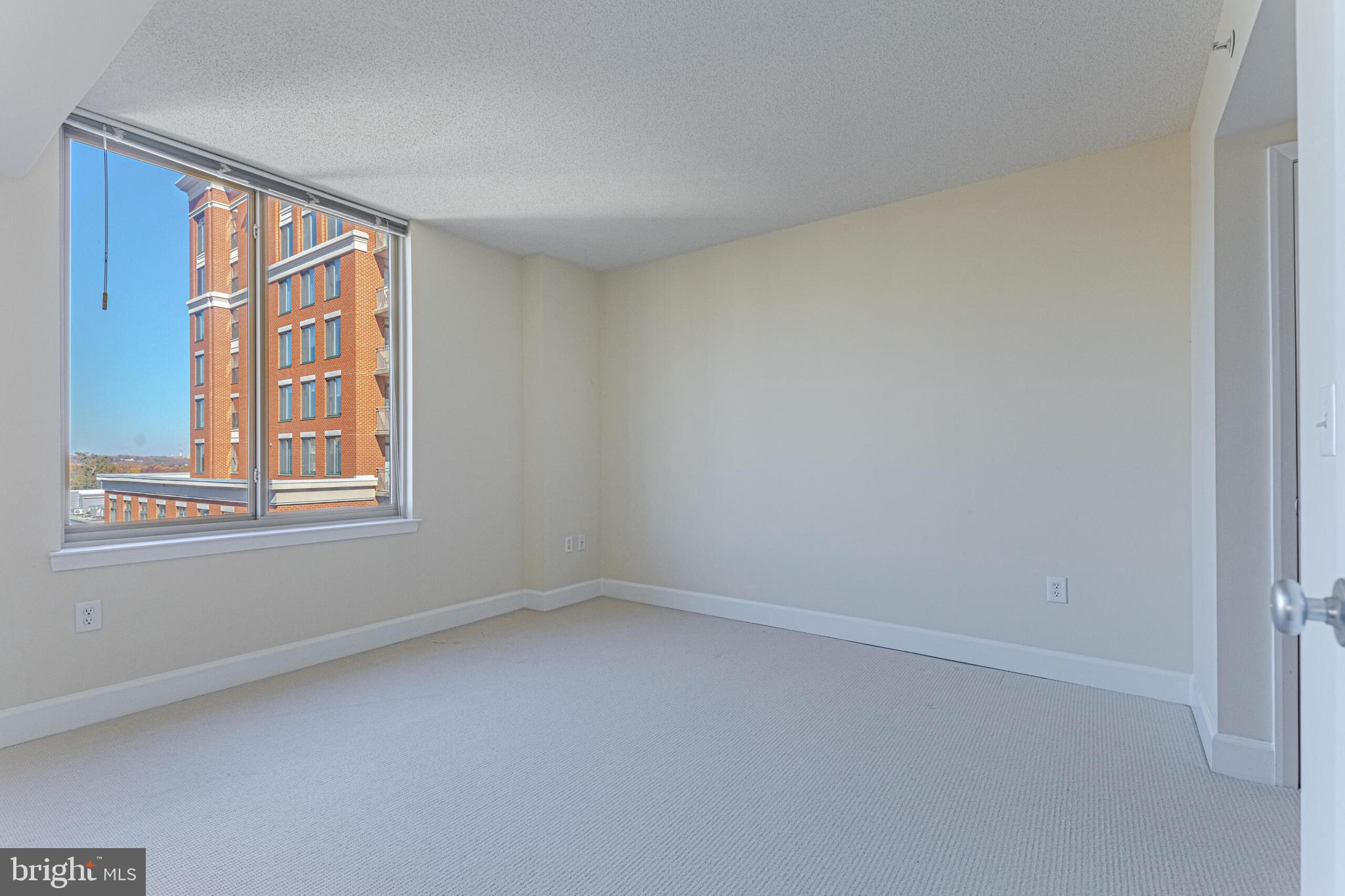 RESIDENCES AT STATION SQUARE - Residential Lease