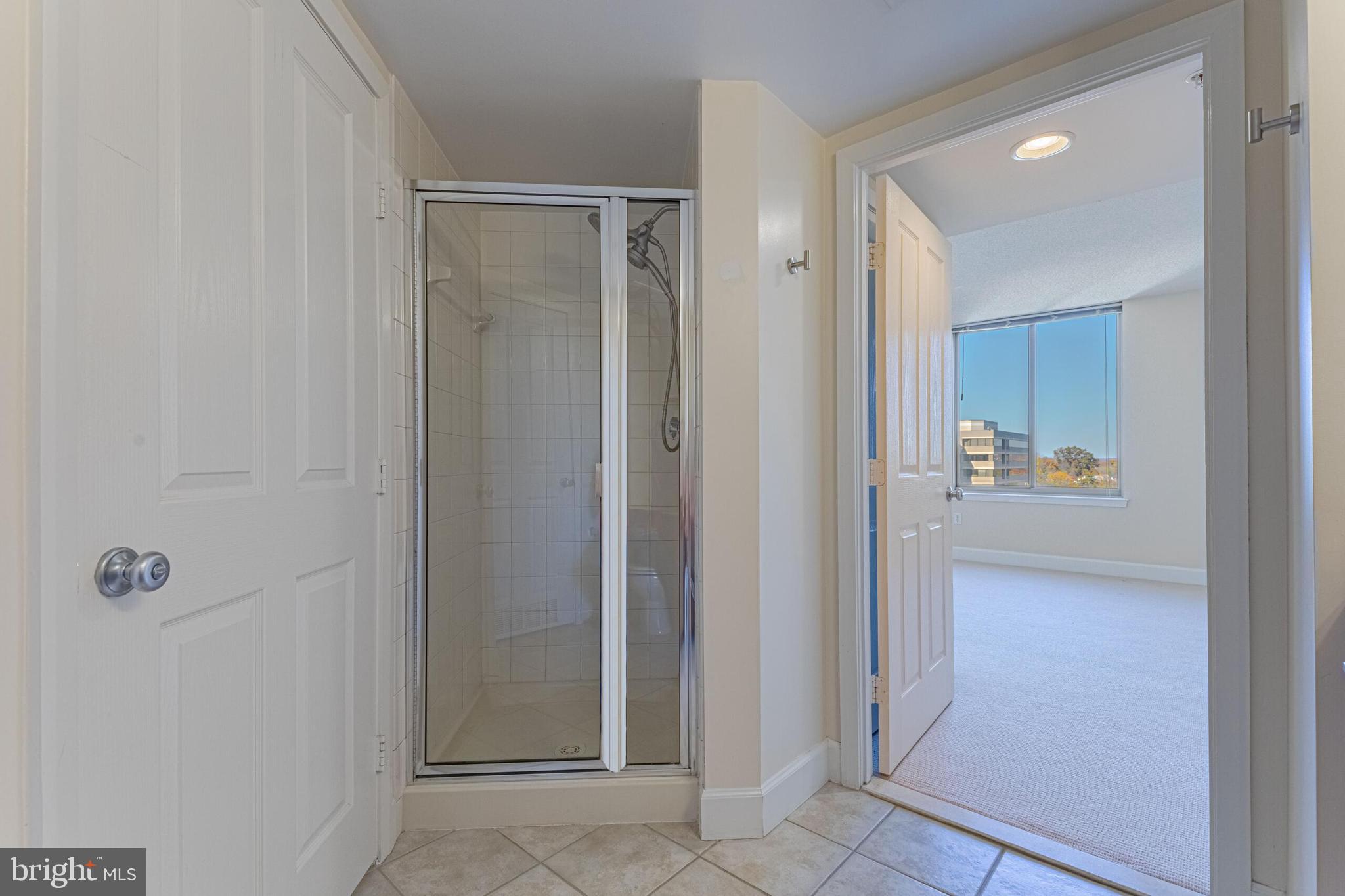 RESIDENCES AT STATION SQUARE - Residential Lease