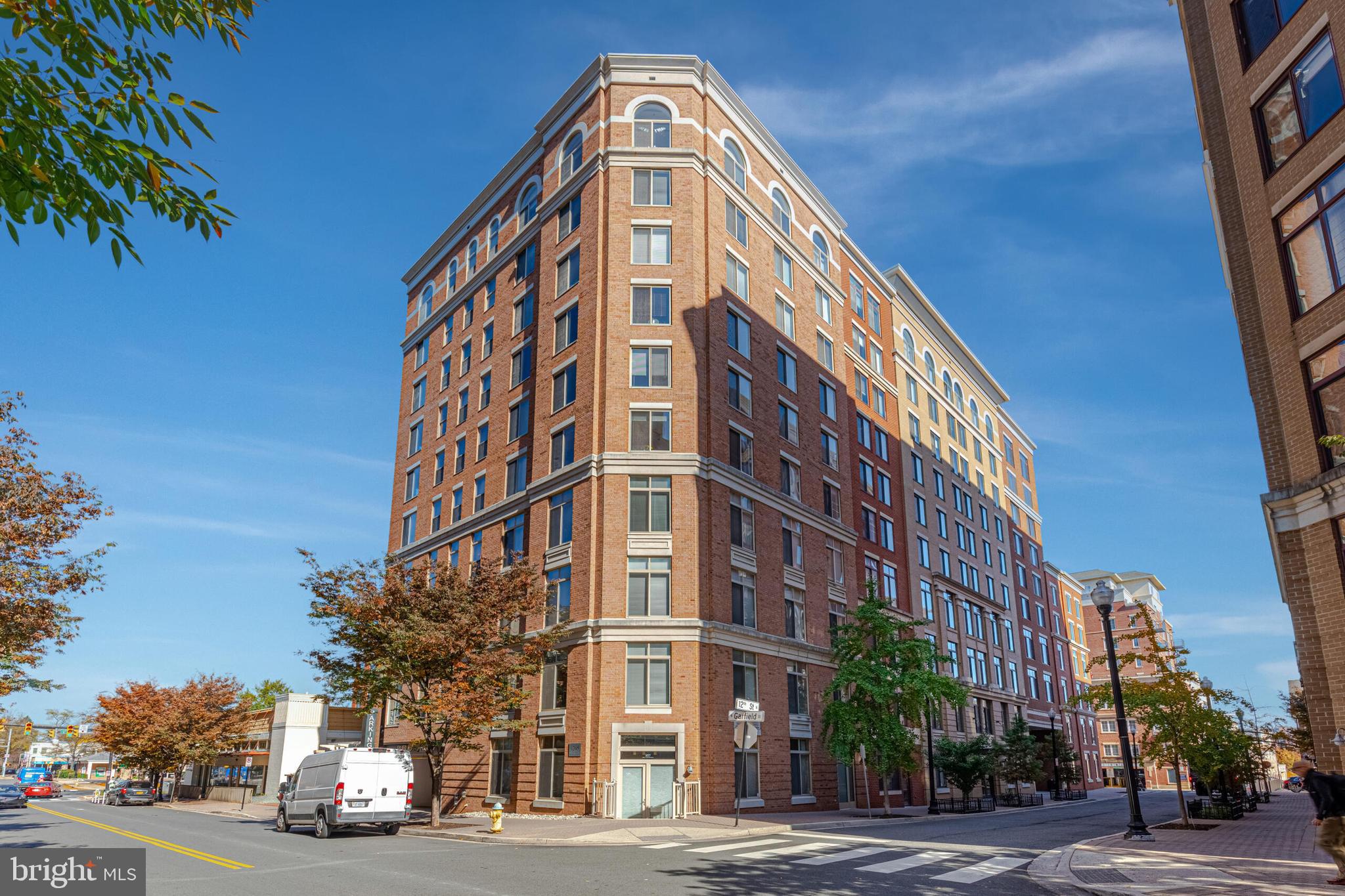 RESIDENCES AT STATION SQUARE - Residential Lease